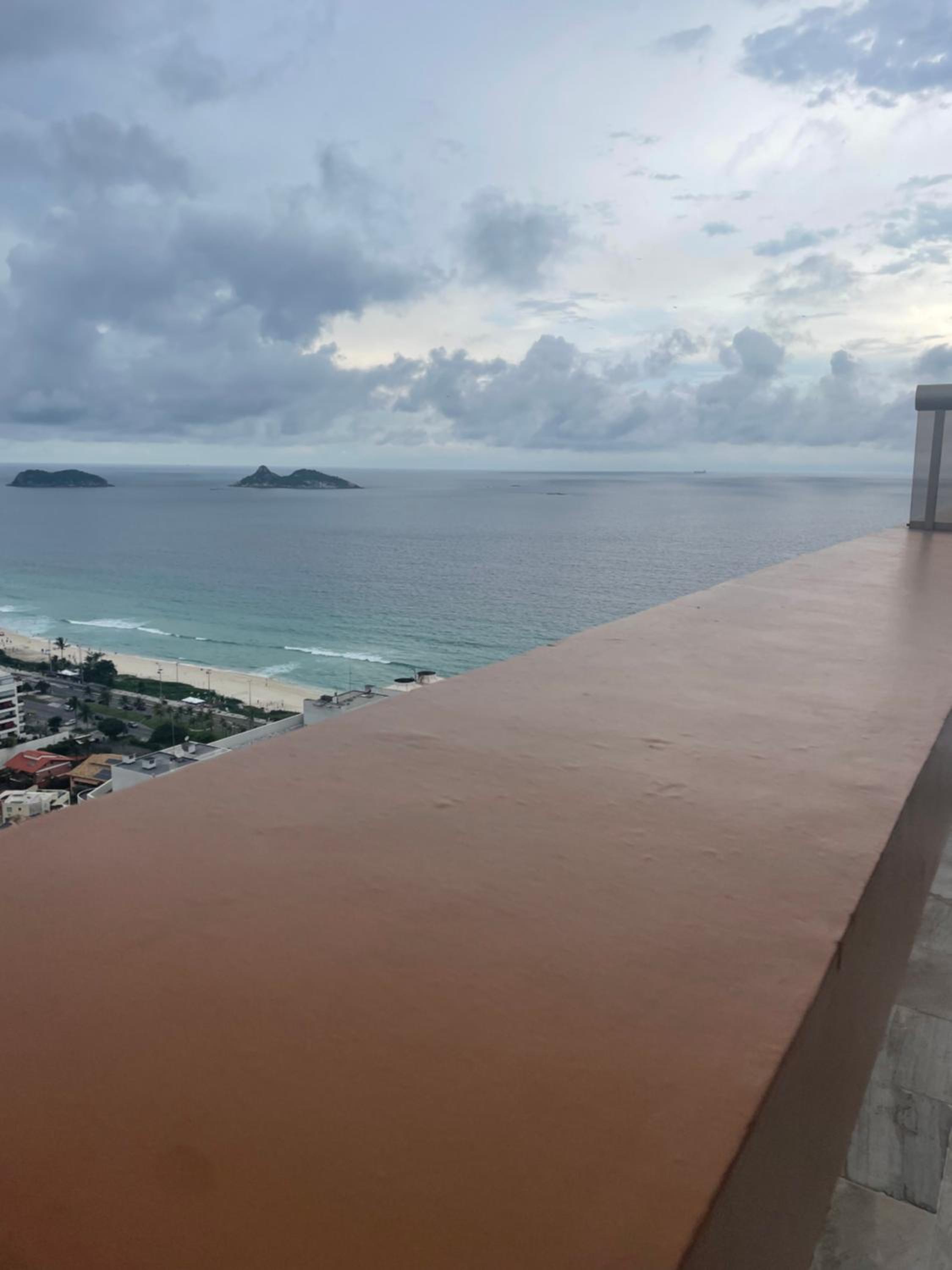 Beachfront Condo Large Apartament