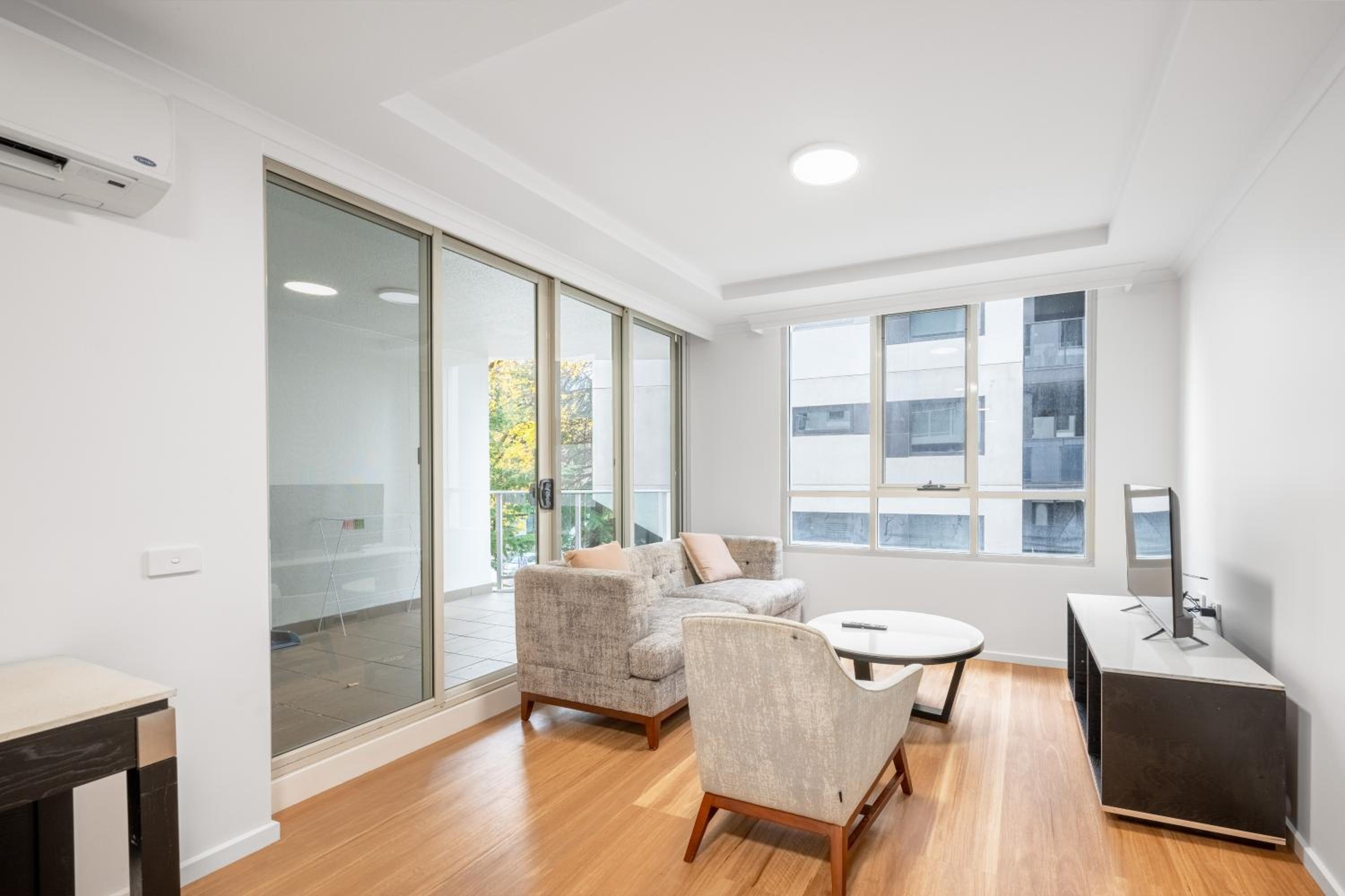 Serain Apartment on Northbourne Ave Canberra 