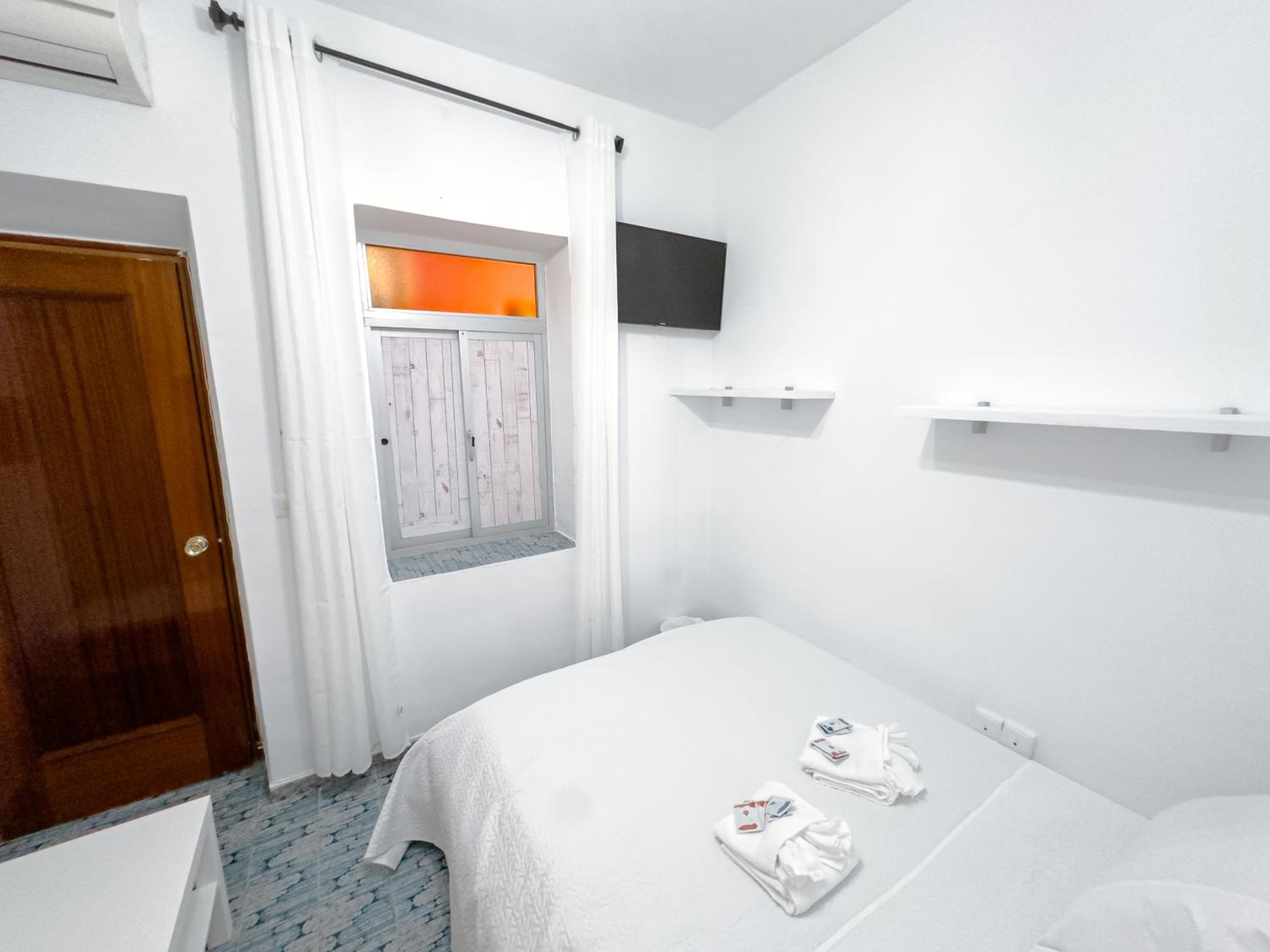 Hostal Habitaciones & Suites Don Pepín