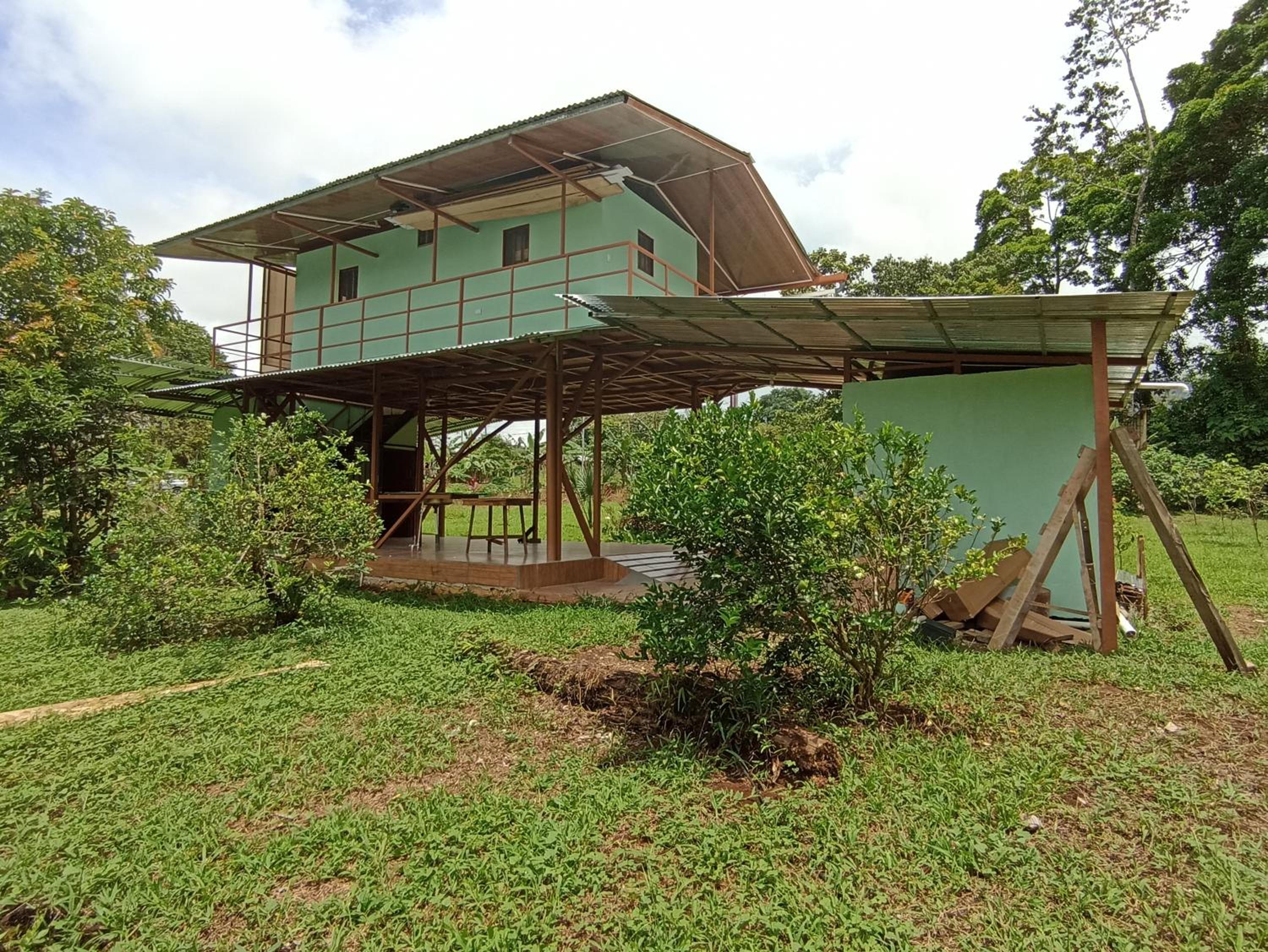Casa del Rio-River House