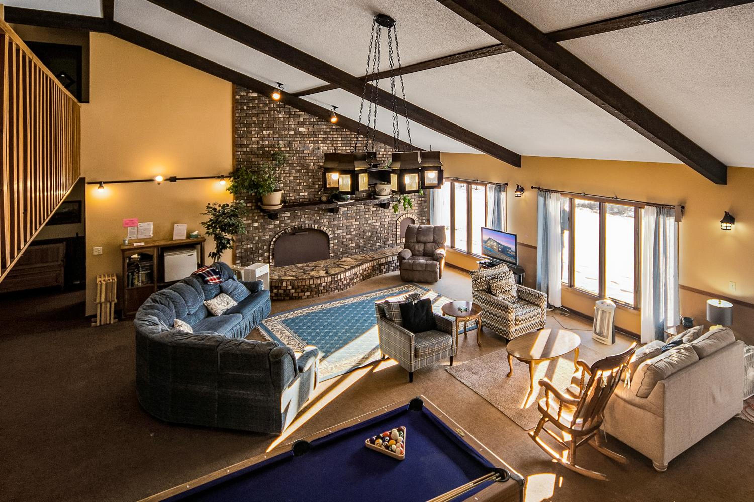 Star Hawk Springs Chateaux - Large 6 Bdrm Retreat view 2
