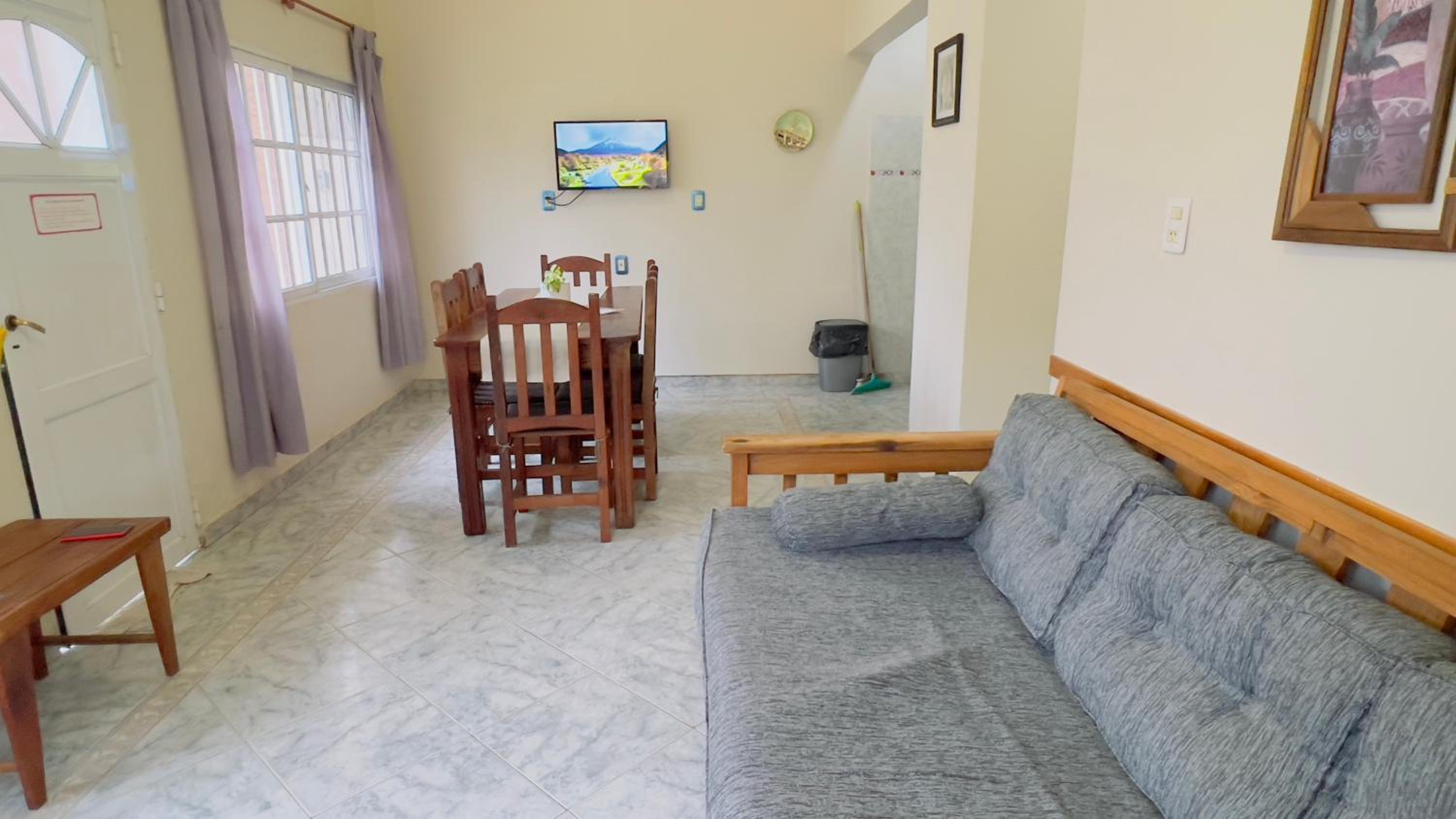 CASA en Balneario c pileta compartida cerca del Centro