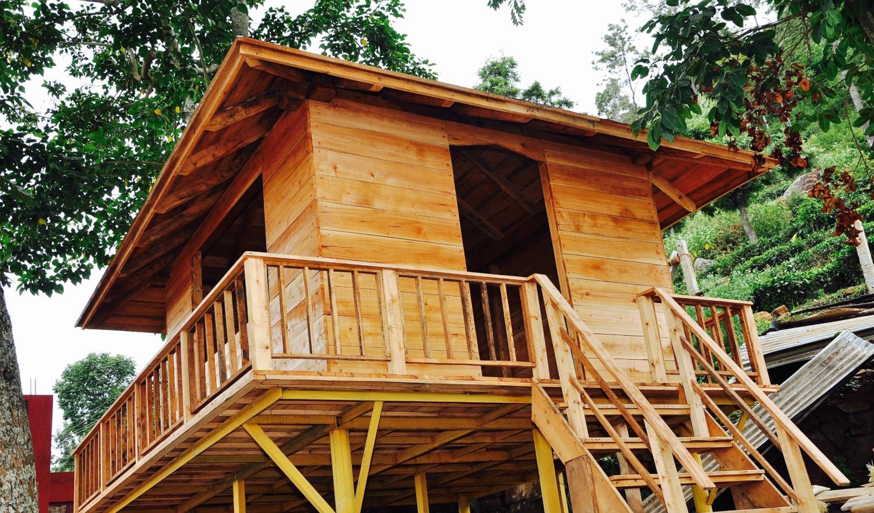 Hanging Huts Resorts view 2