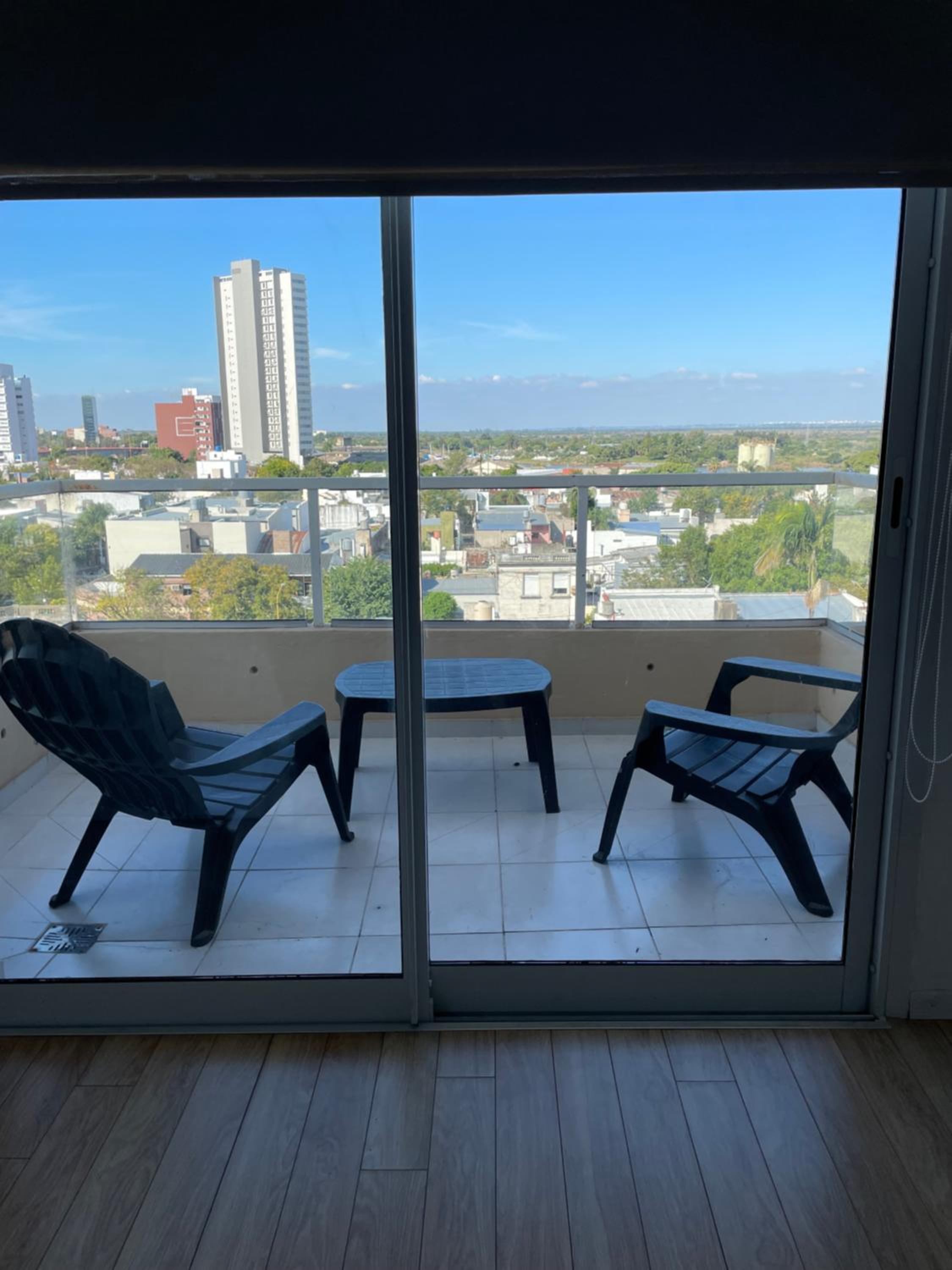 Departamento en Santa Fe, Capital. Con cochera y pileta