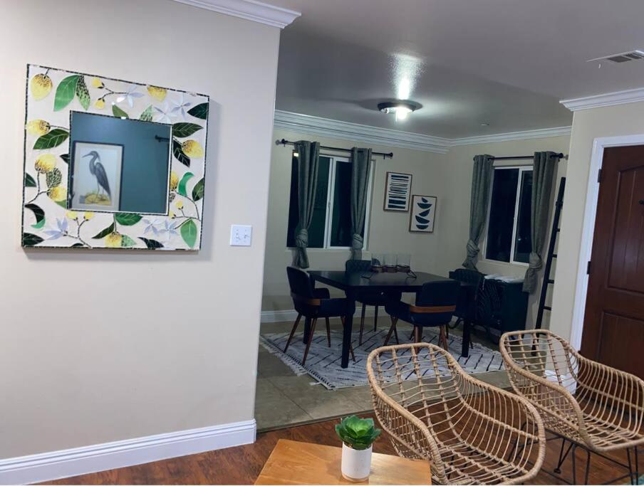 Huge 10 bedrooms! South of DTLA