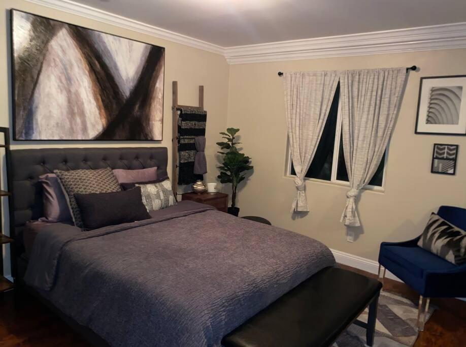Huge 10 bedrooms! South of DTLA