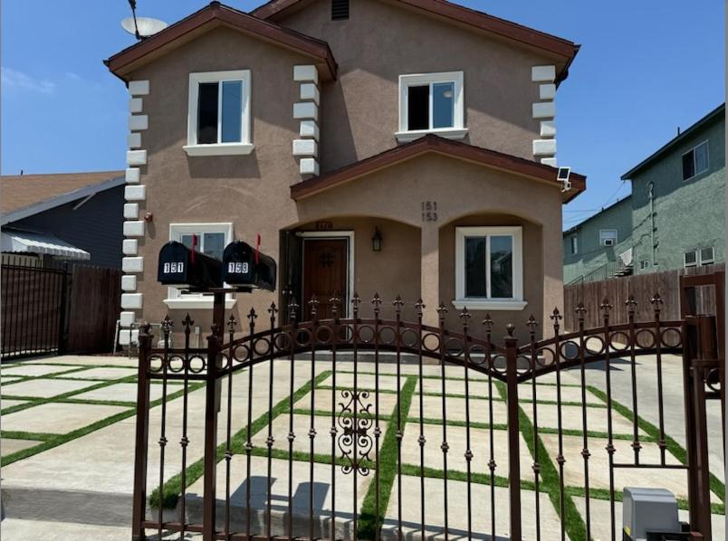 Huge 10 bedrooms! South of DTLA