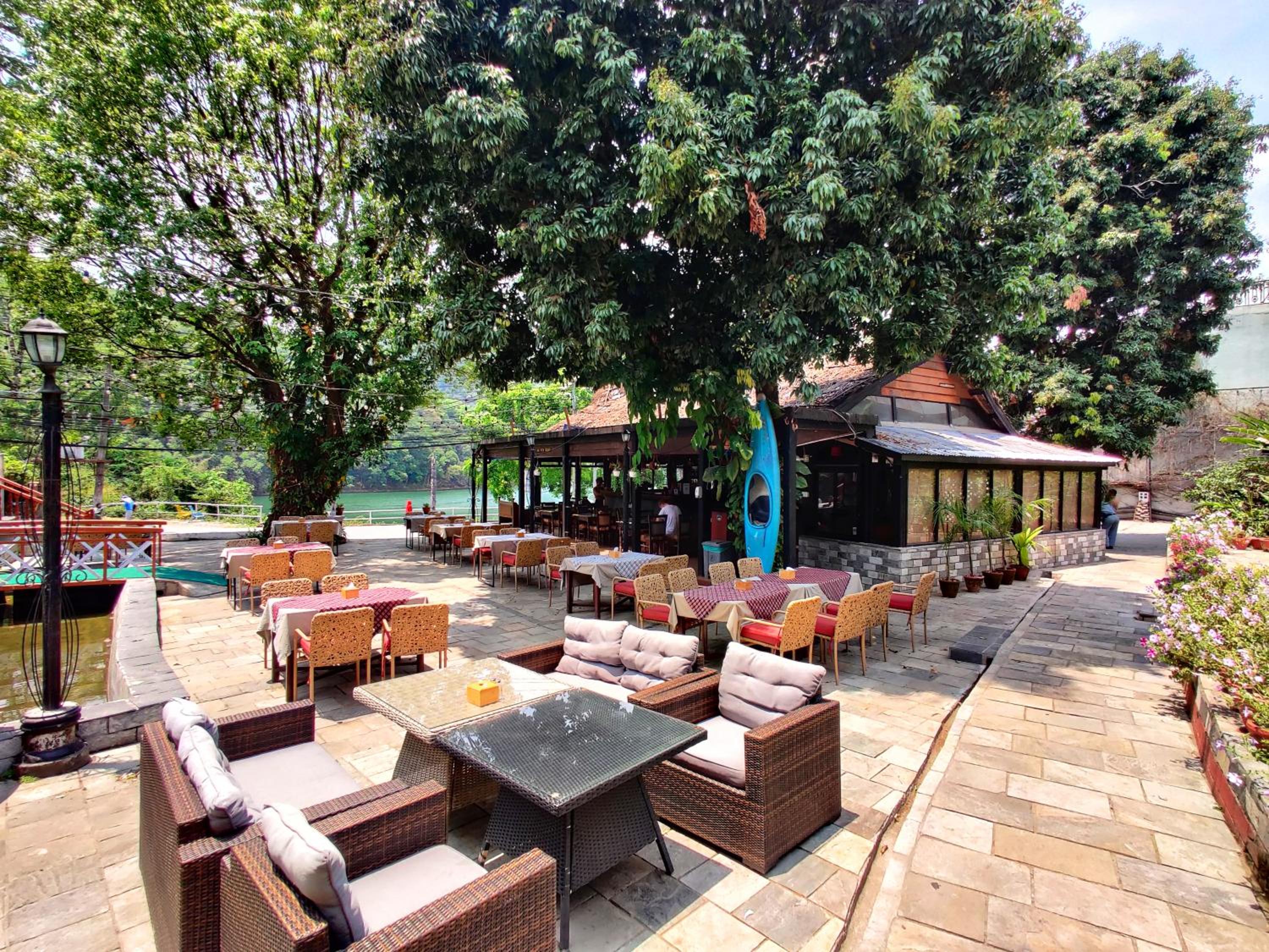 Lake View Resort