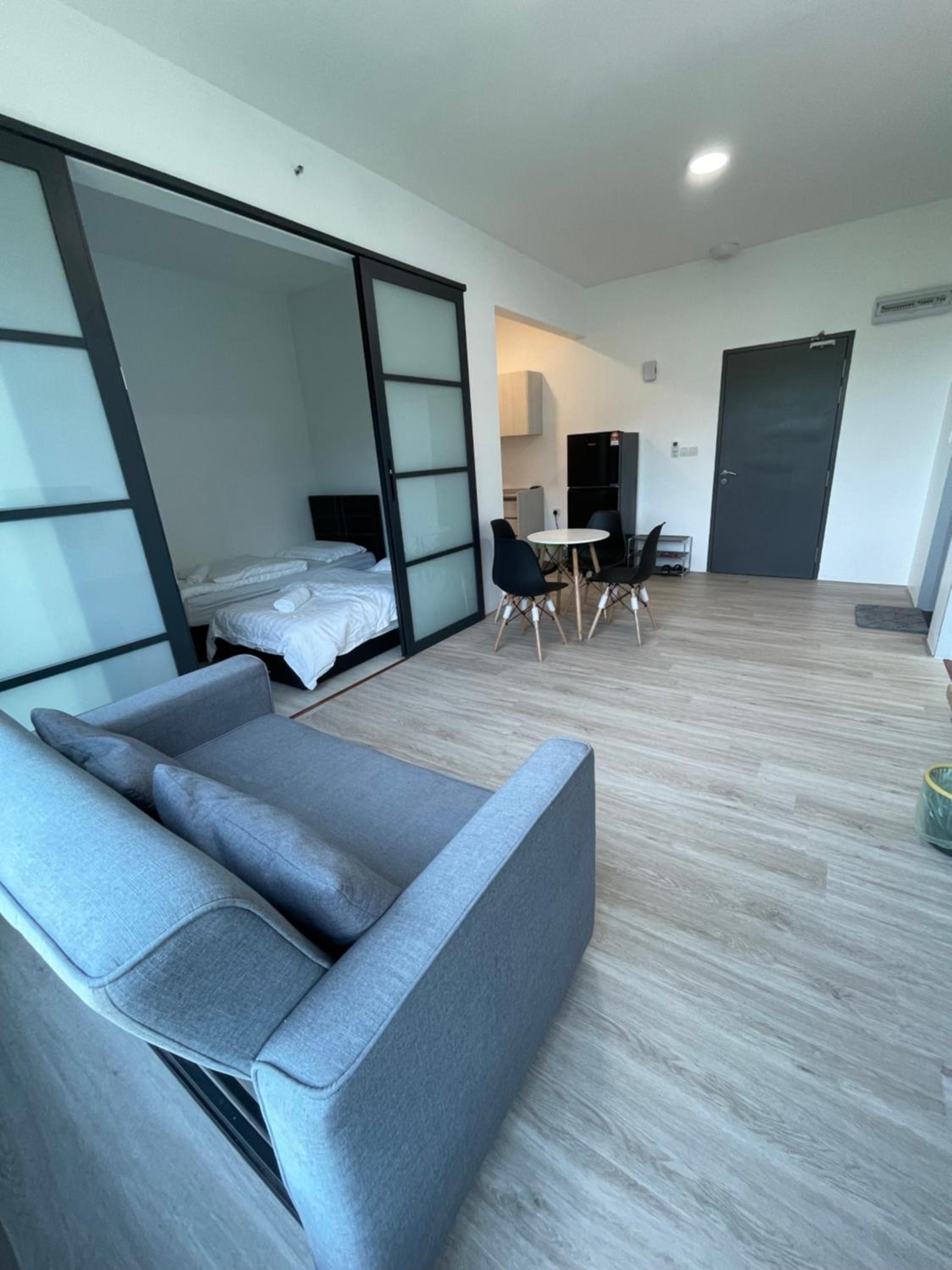 JQ 2 Bedroom Apt Near Suria Mall photo 6