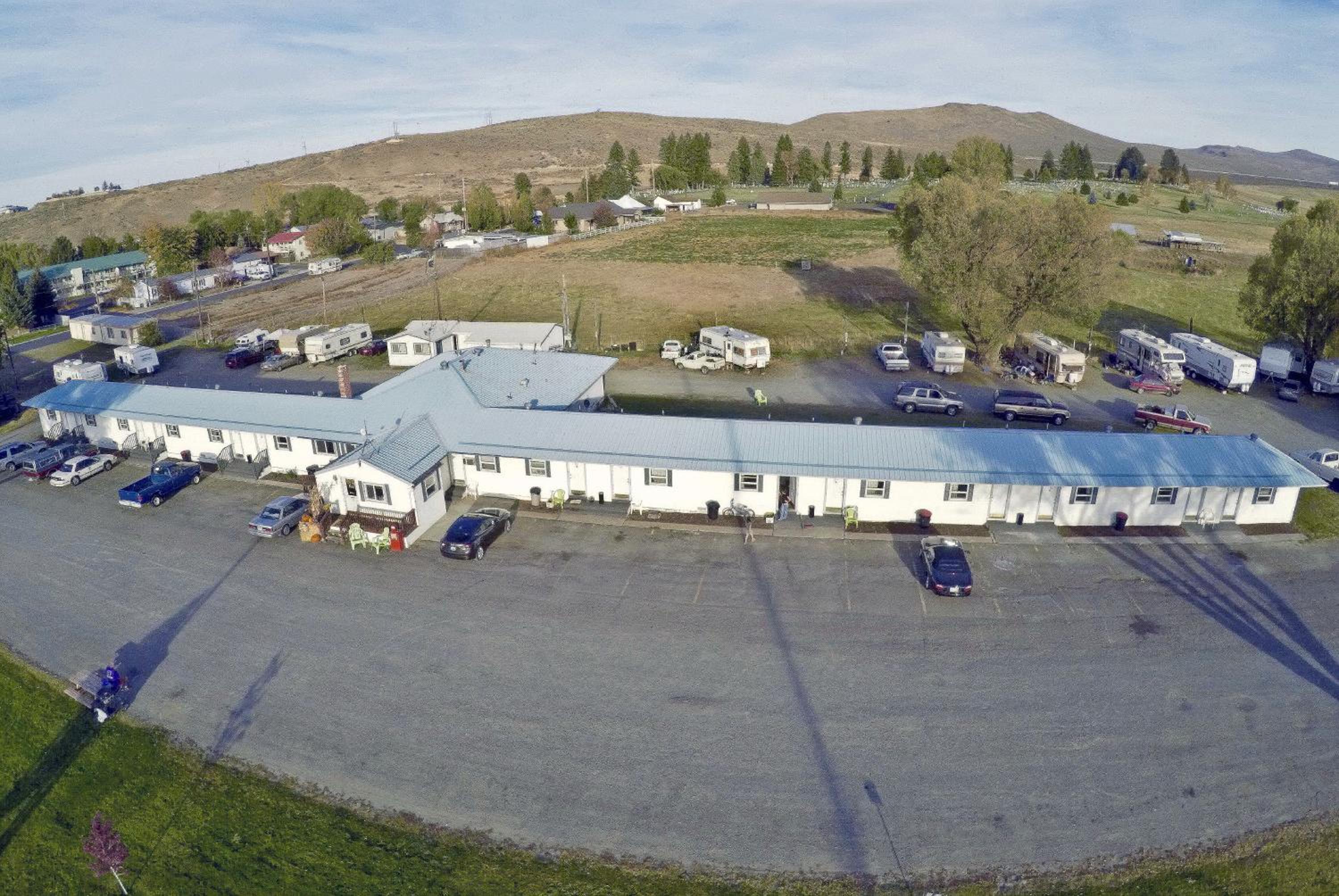 Baker City Vacations - Baker City Motel  RV - Property Image 34