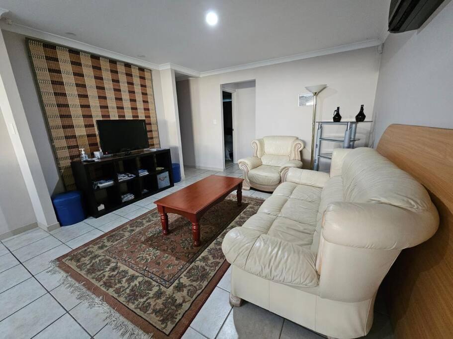 The Retreat - Central & Quiet Location - Cockburn Central