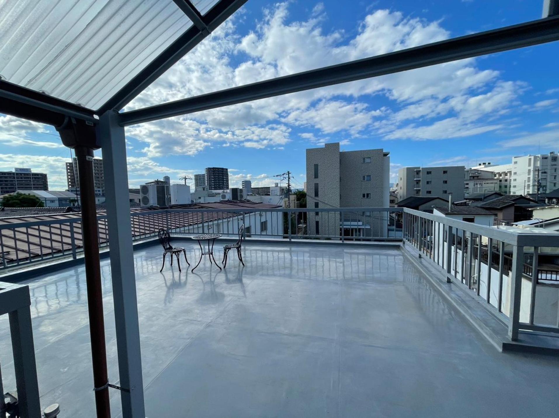 balance & terrace