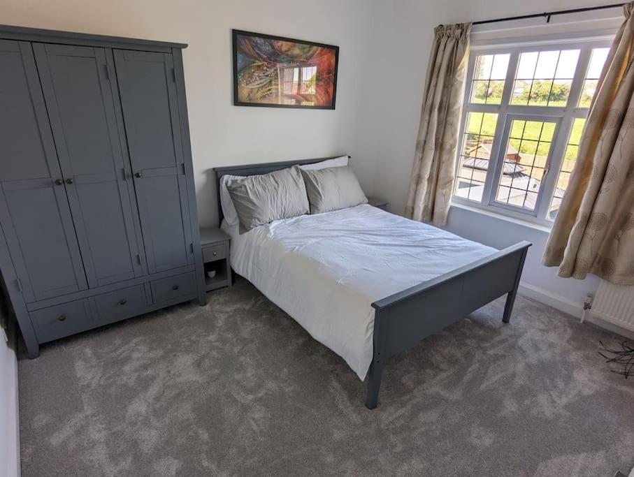 Luxury home in Nuneaton - home from home view 3