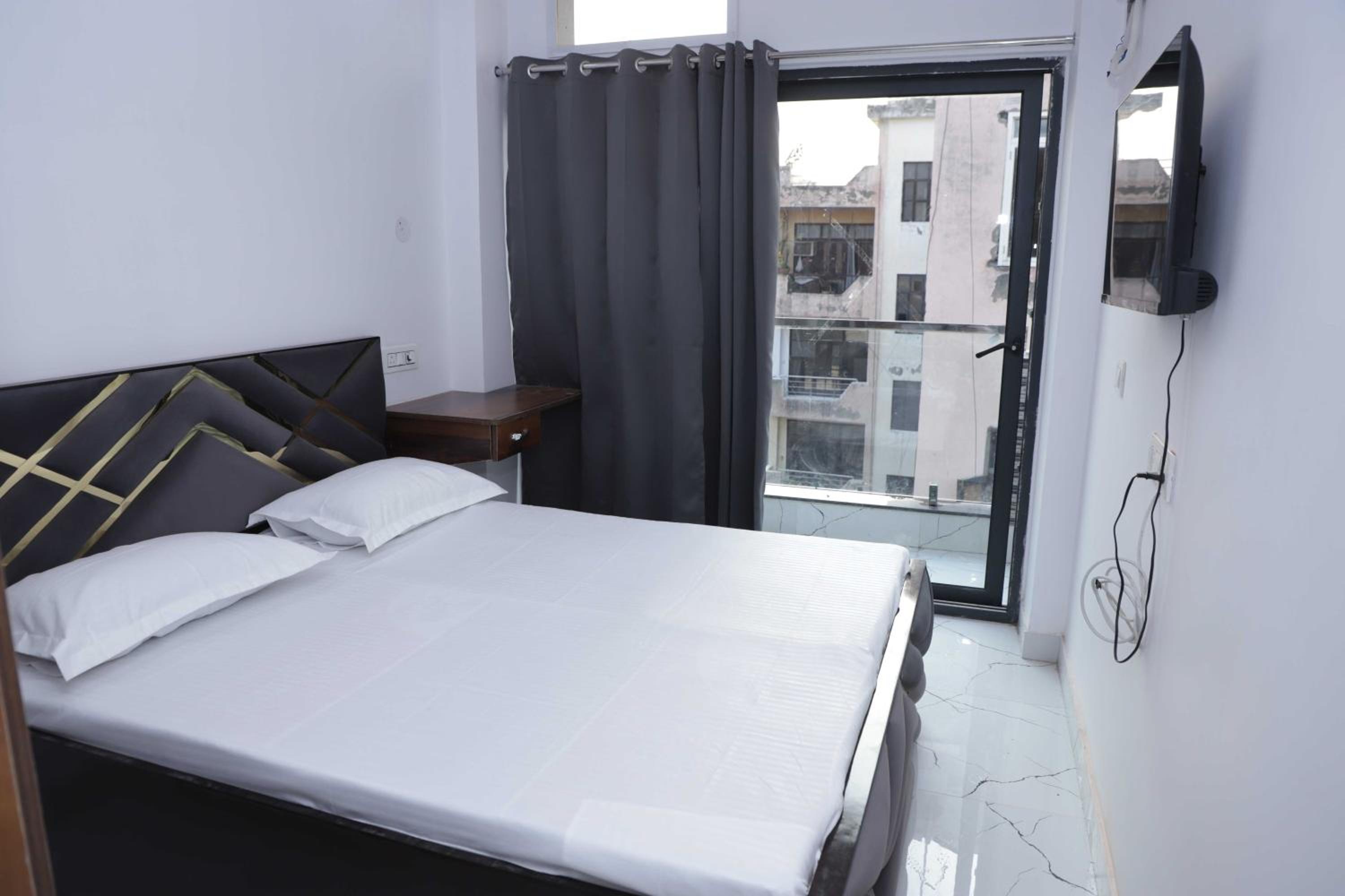Hotel O Host Inn view 5