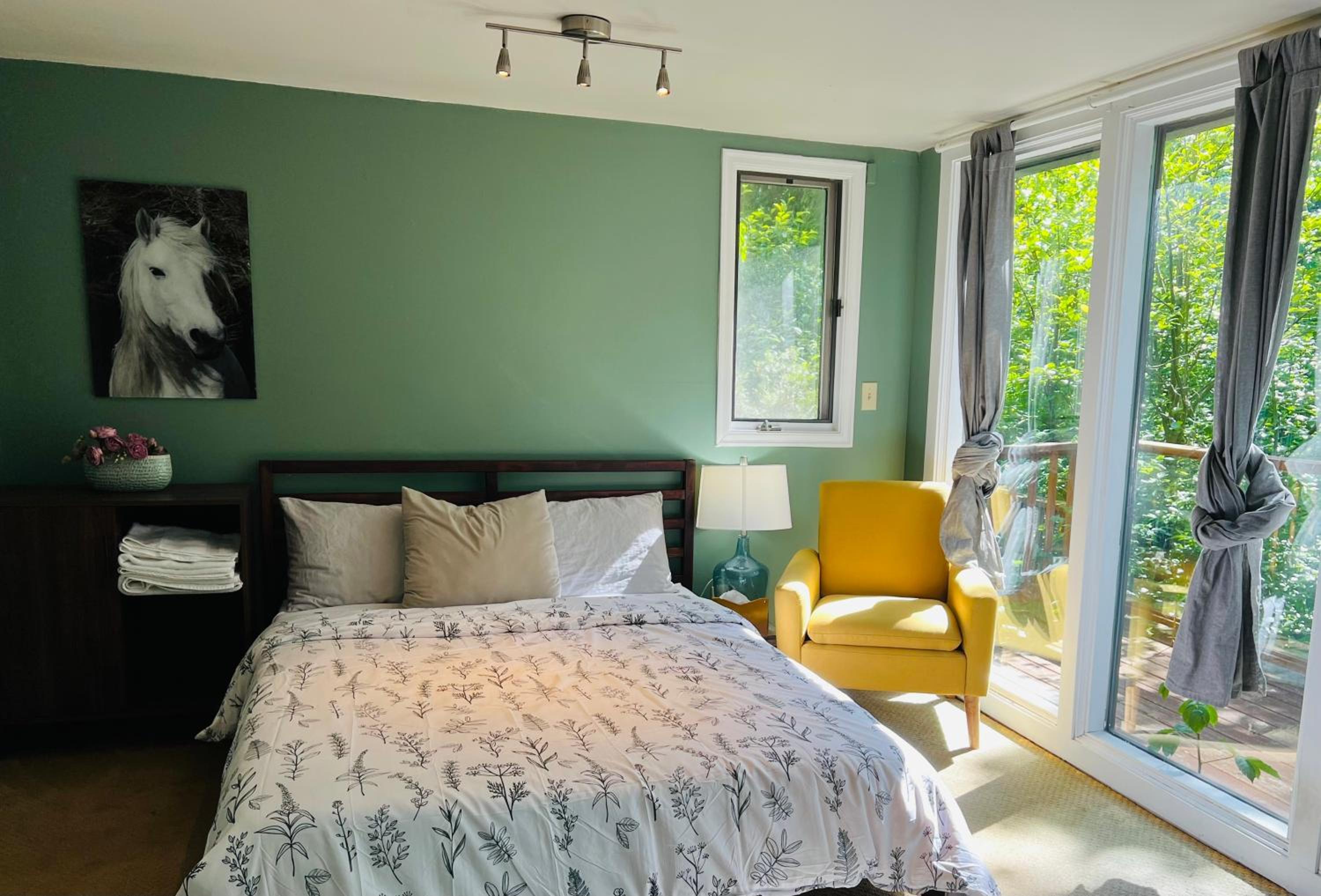 Creekside private suite