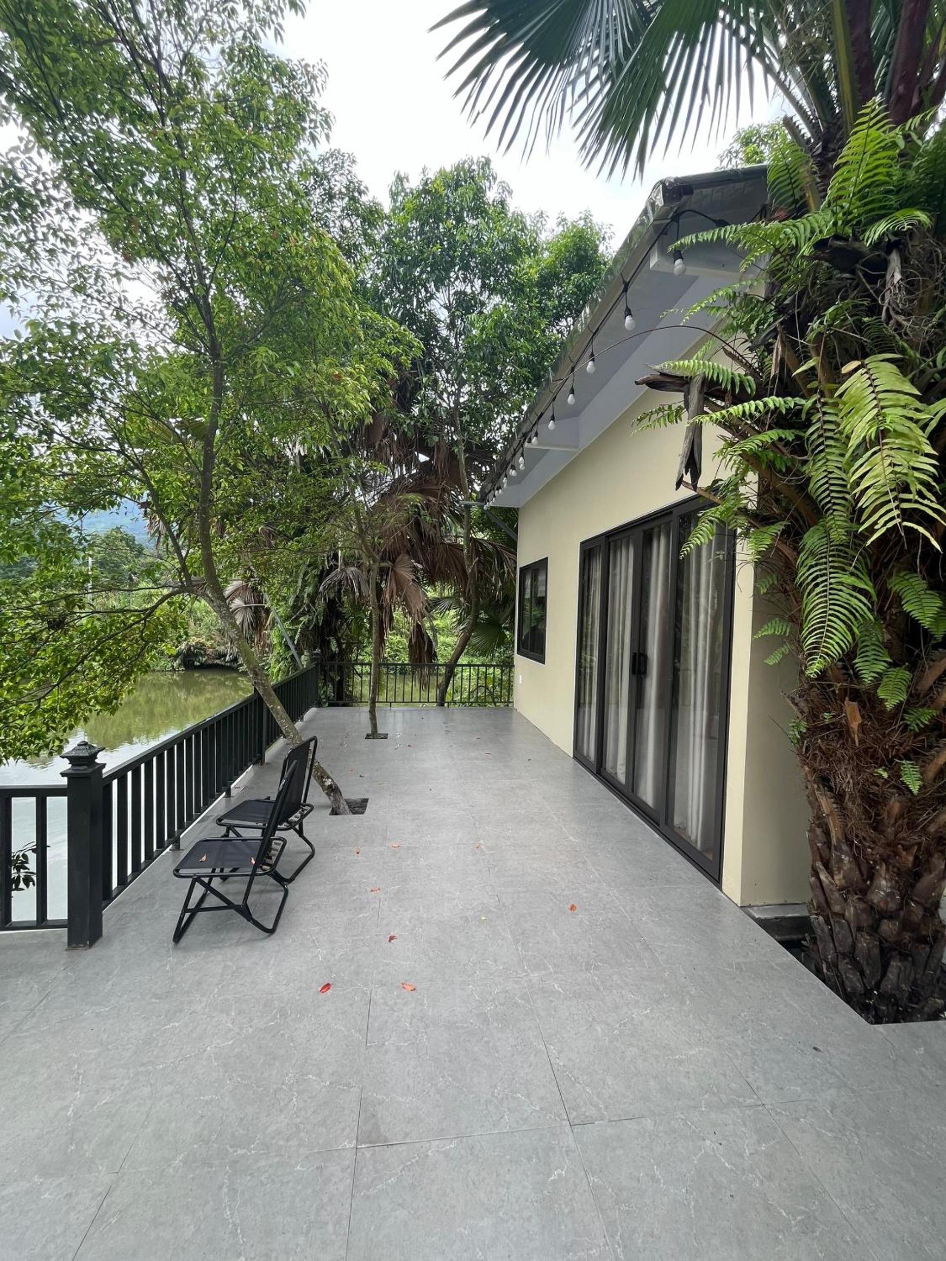Lake House