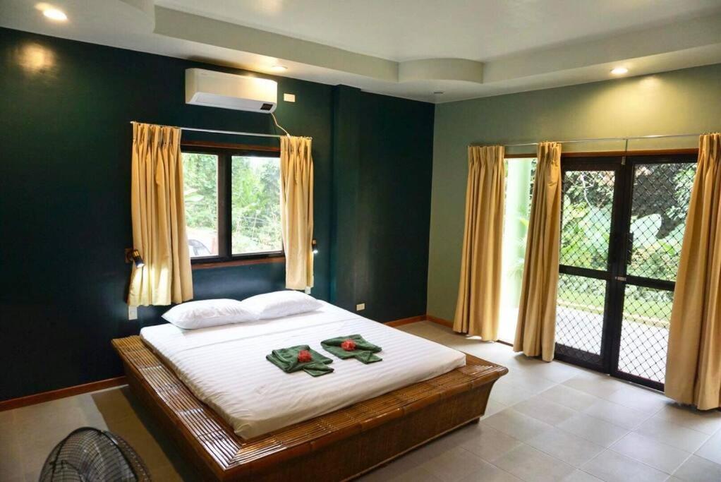 Vista Verde, Family Living