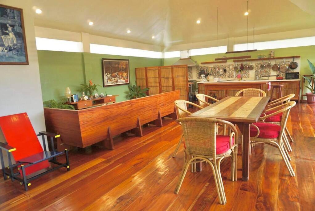 Vista Verde, Family Living