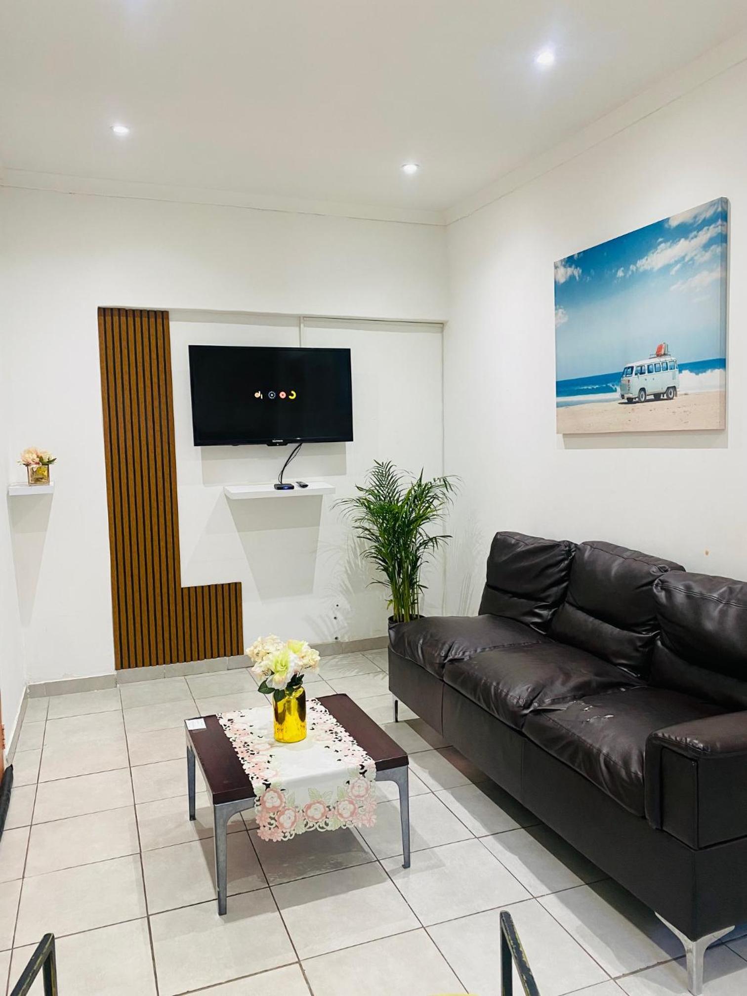 Airport Royal Guest House