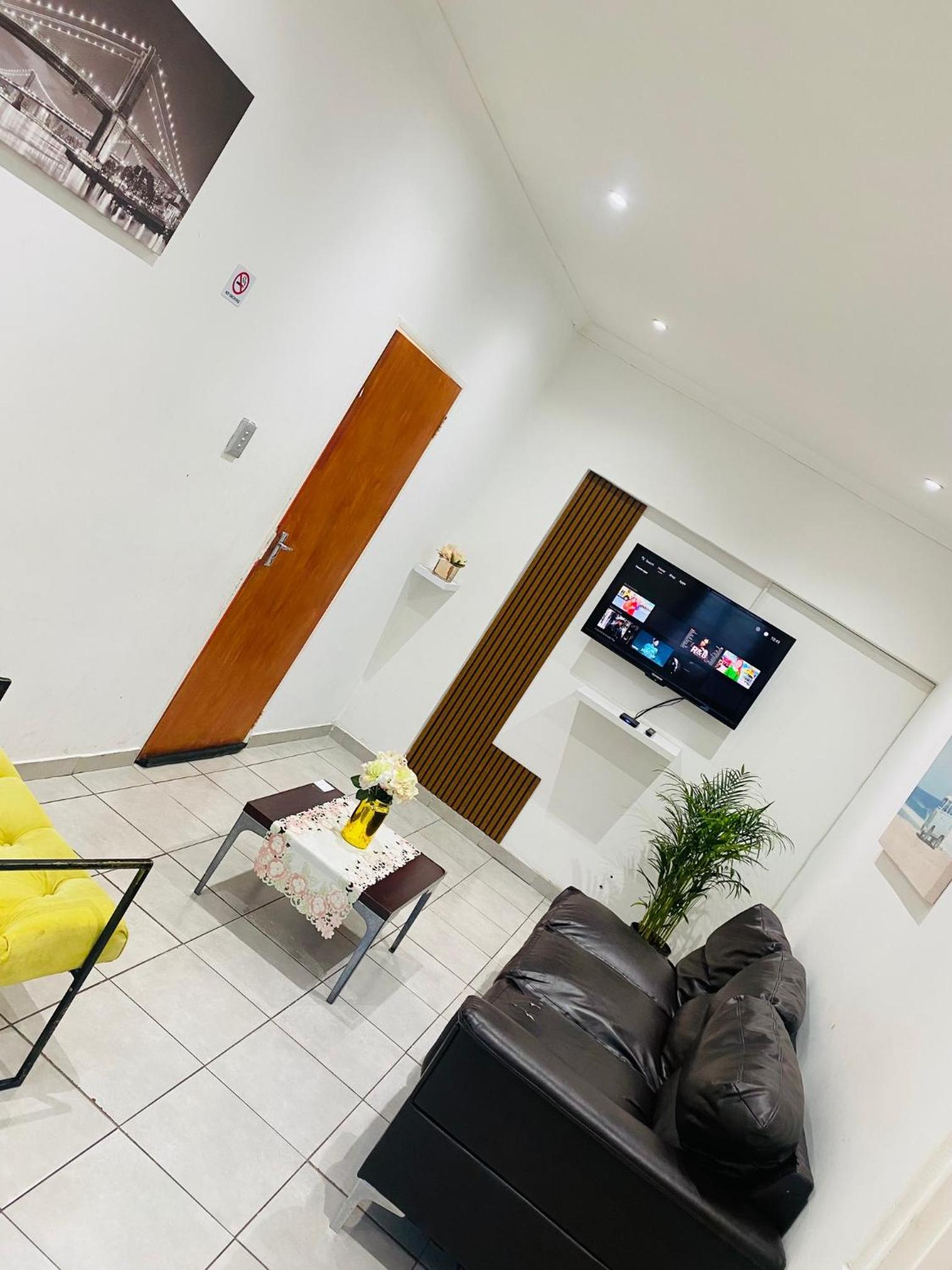 Airport Royal Guest House