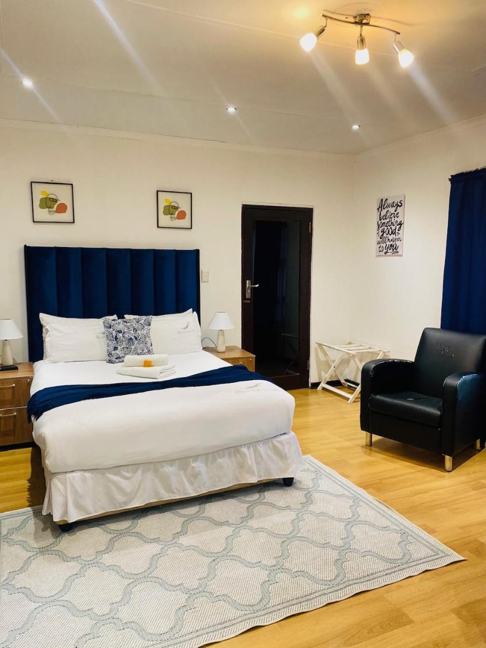 Airport Royal Guest House