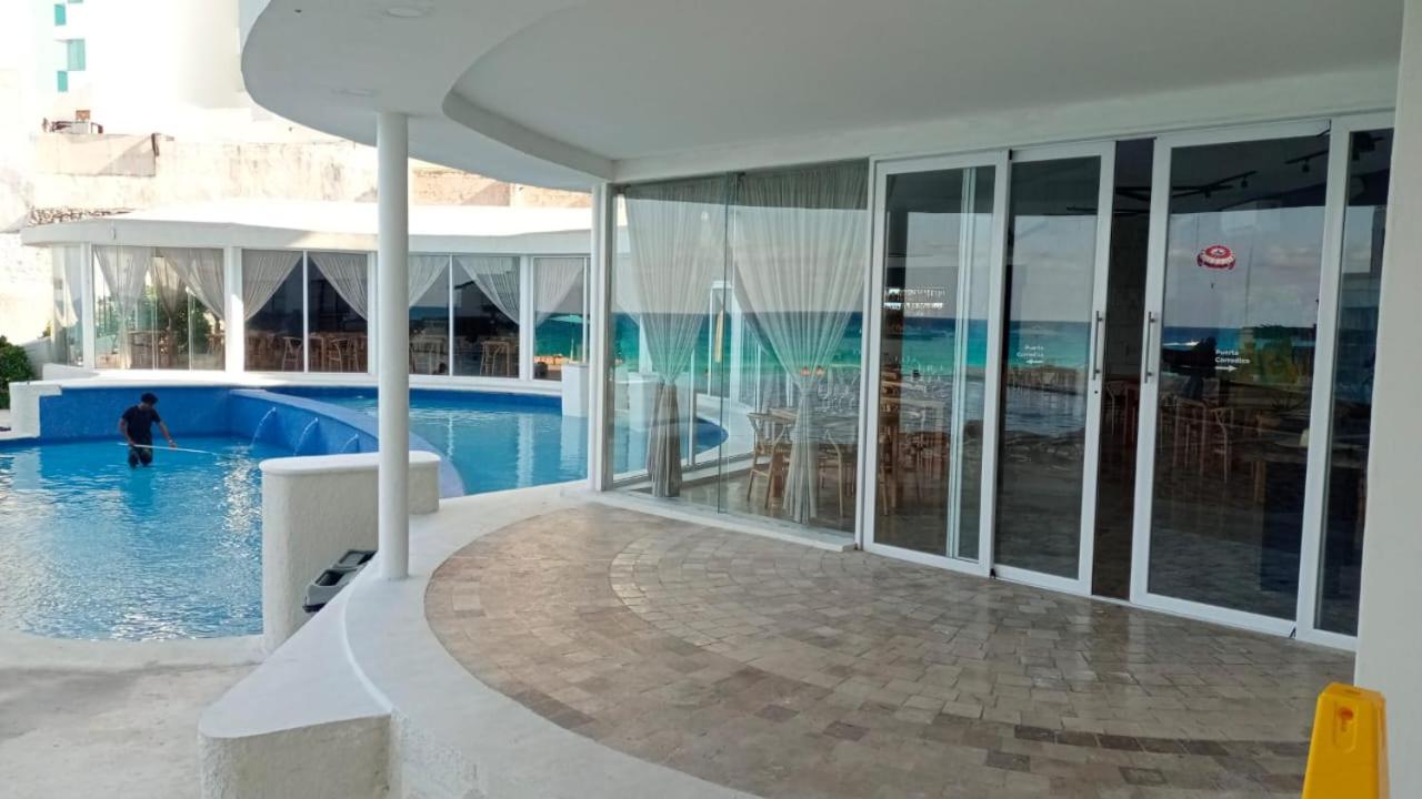Beachfront Studio With Ocean View