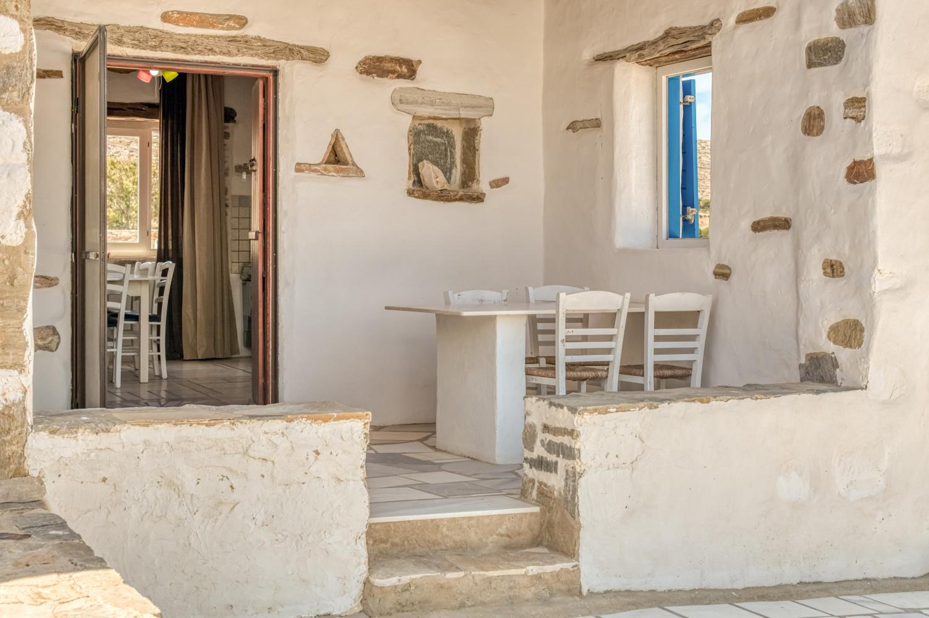 NikoRamaVilla Paros with swimming poll and BBQ for 21 guests