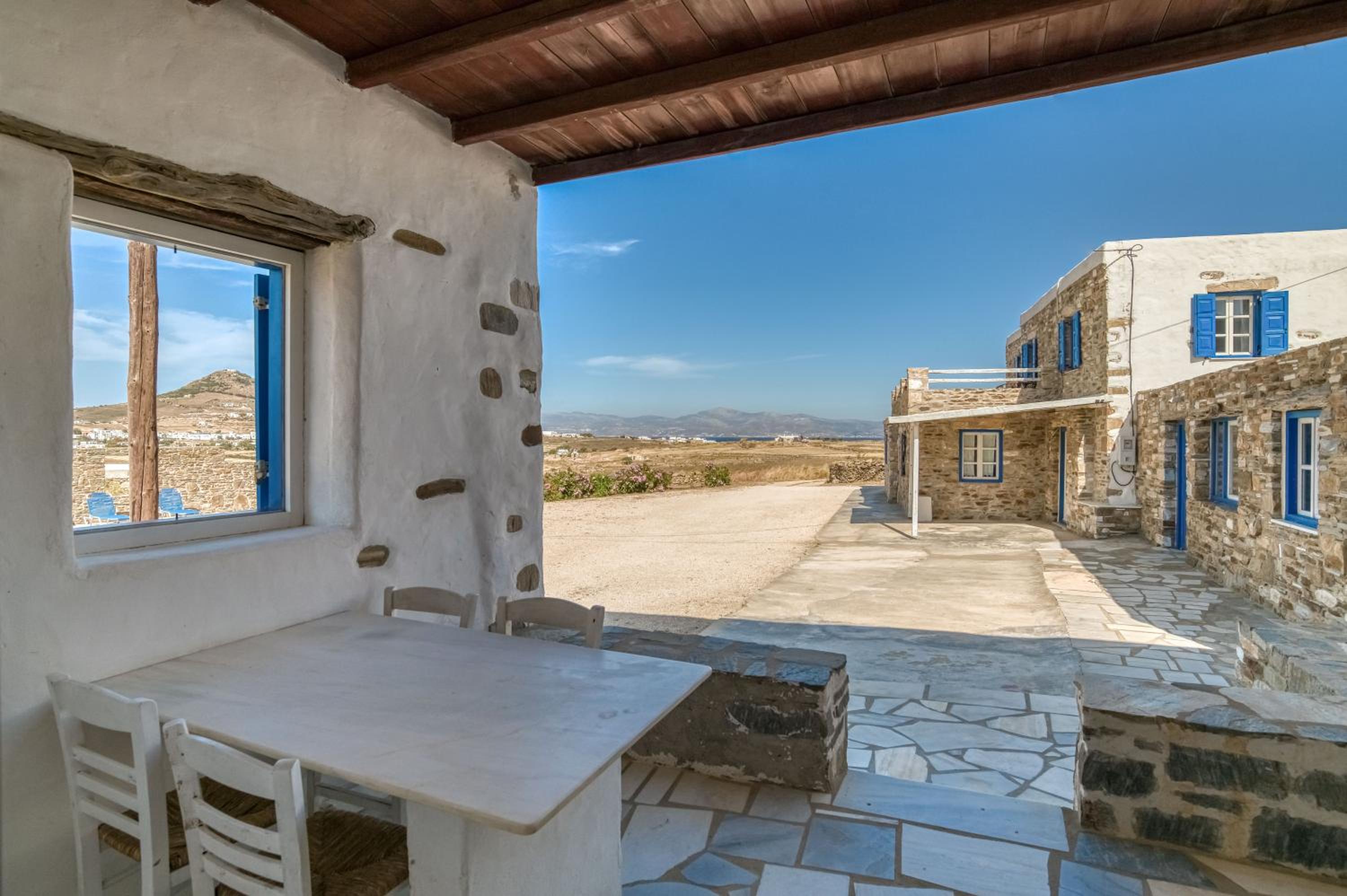 NikoRamaVilla Paros with swimming poll and BBQ for 21 guests