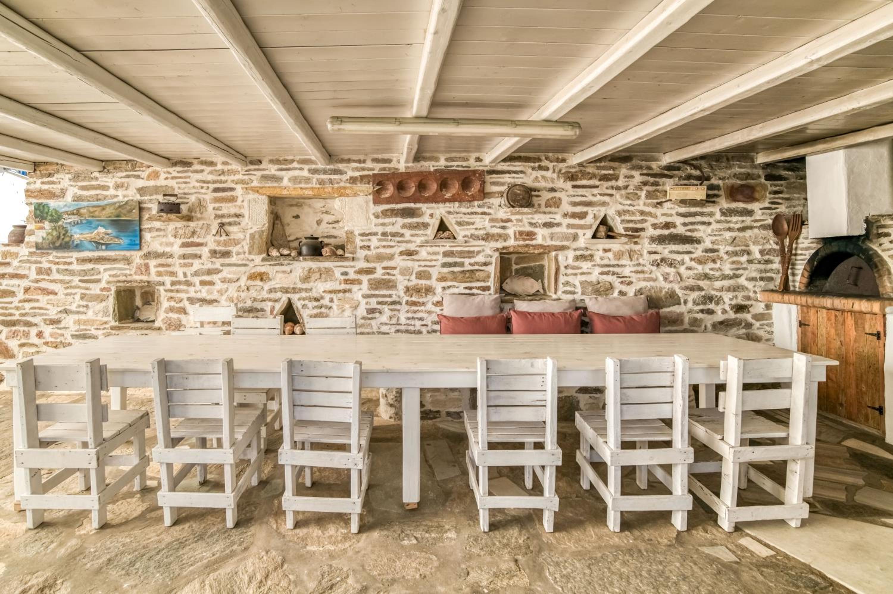 NikoRamaVilla Paros with swimming poll and BBQ for 21 guests