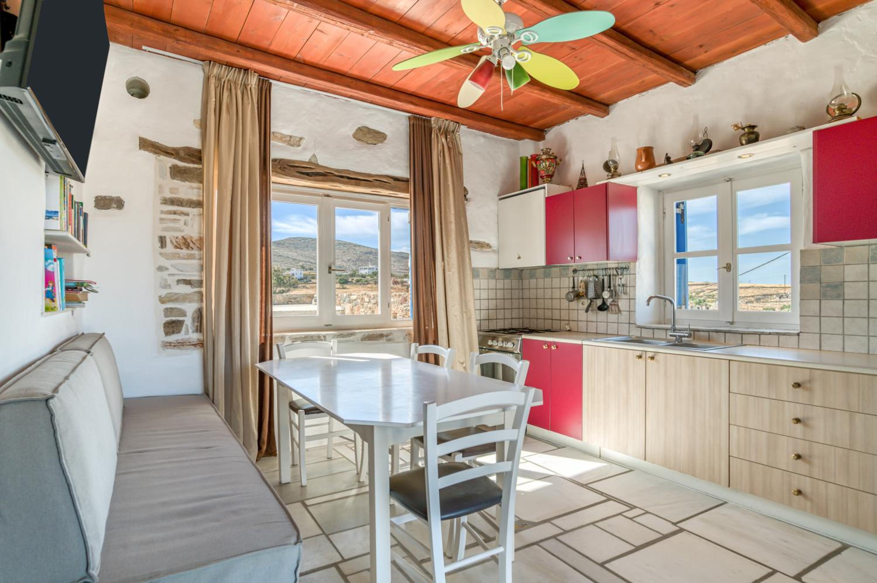 NikoRamaVilla Paros with swimming poll and BBQ for 21 guests