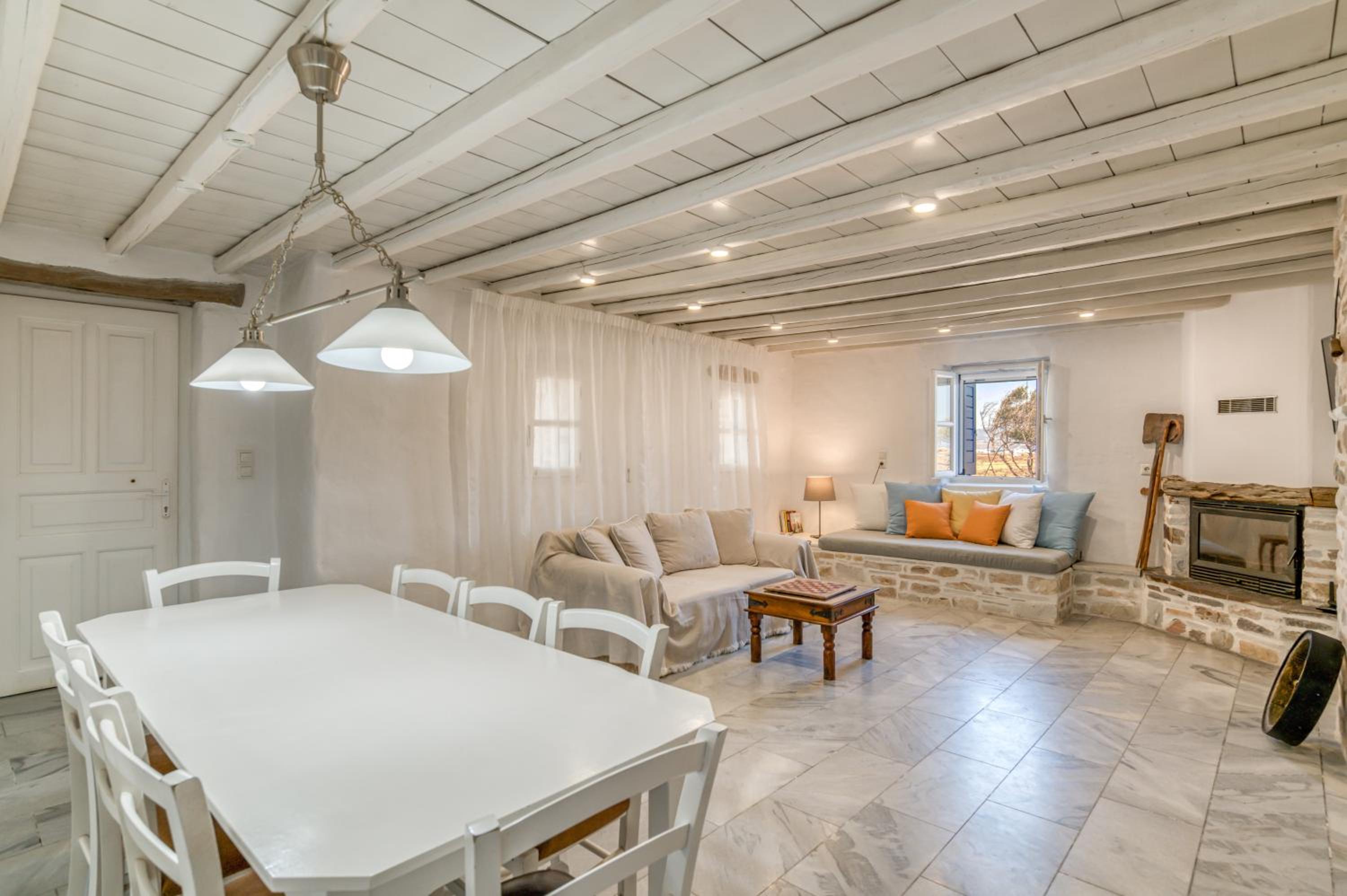 NikoRamaVilla Paros with swimming poll and BBQ for 21 guests