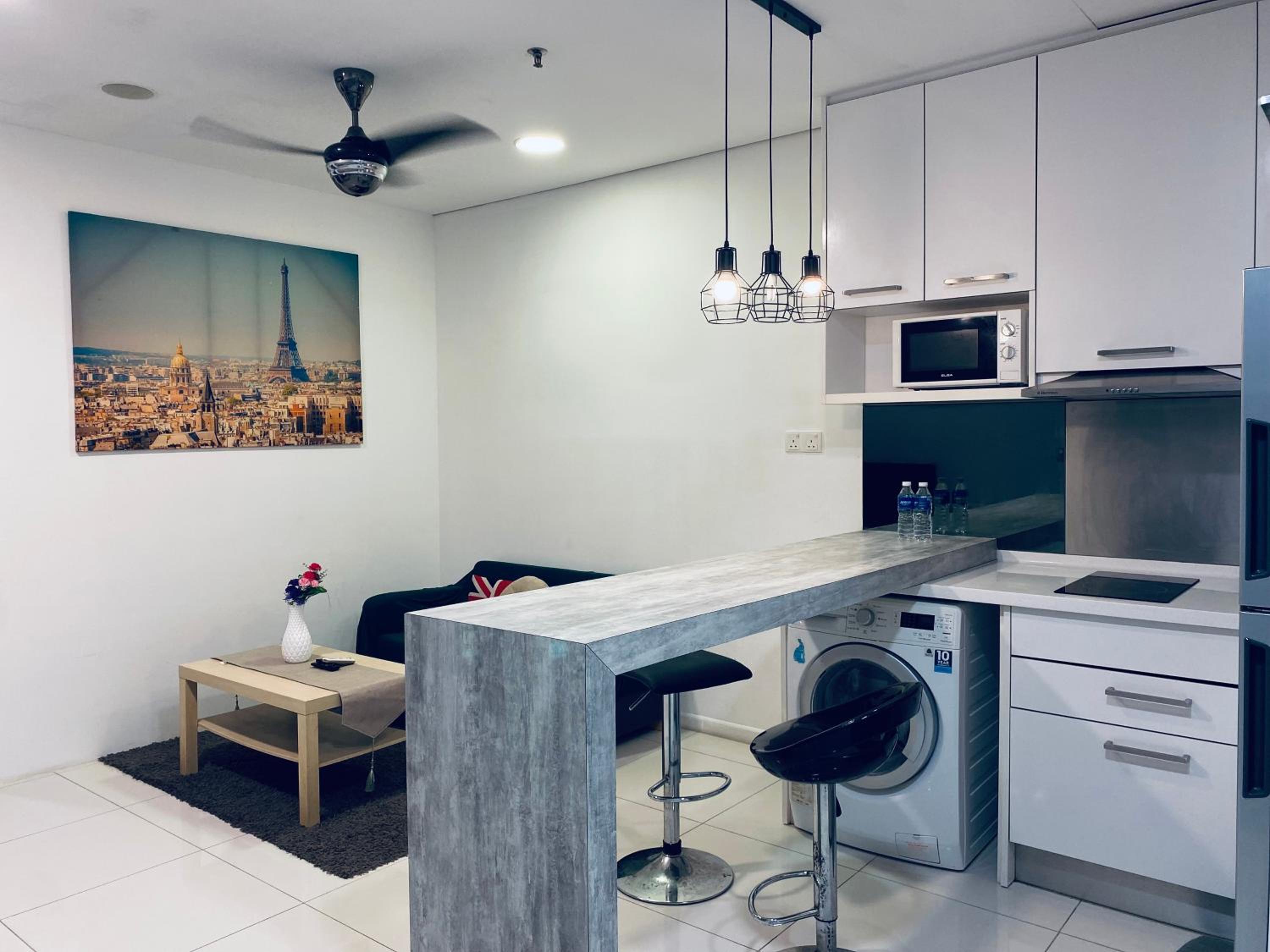 Summer Suites Apartment 7min walk to KLCC by GRIHOZ