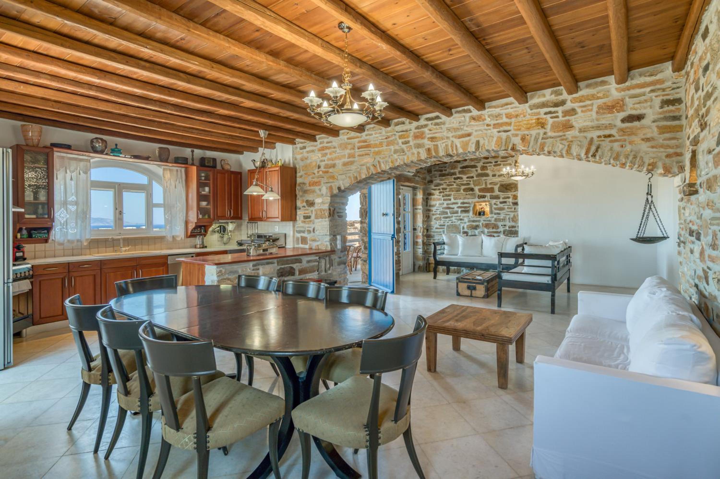NikoRamaVilla Paros with swimming poll and BBQ for 21 guests