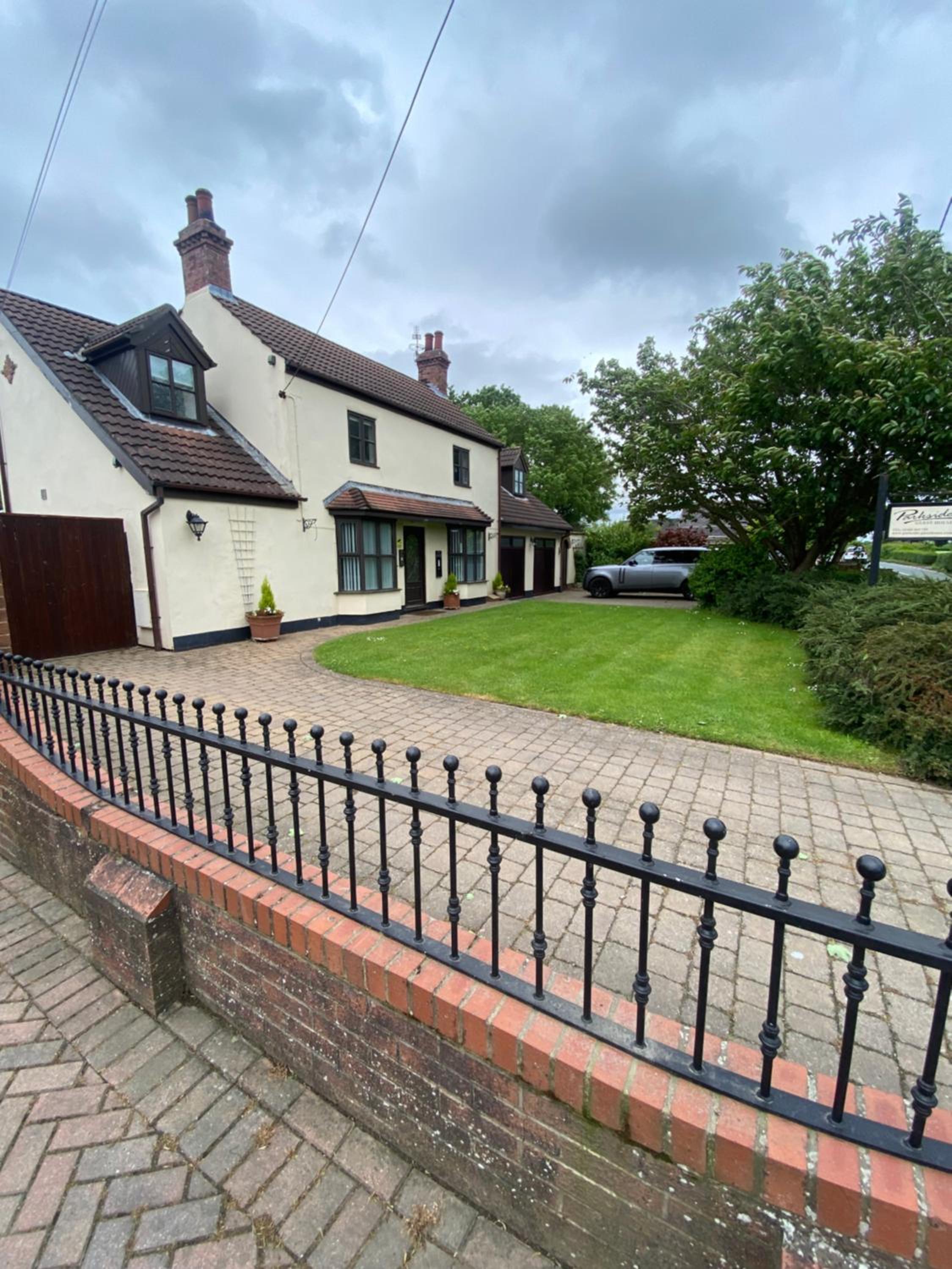 Parkside Guest House