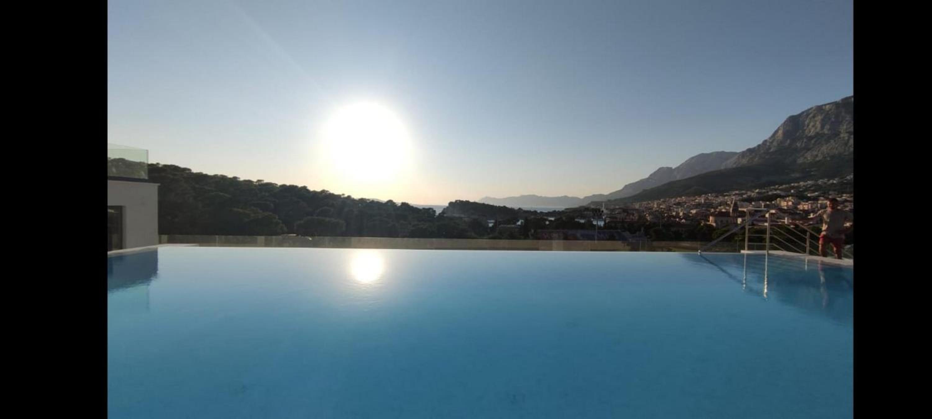 Lux Ella Apartment With Shared Pool view 4