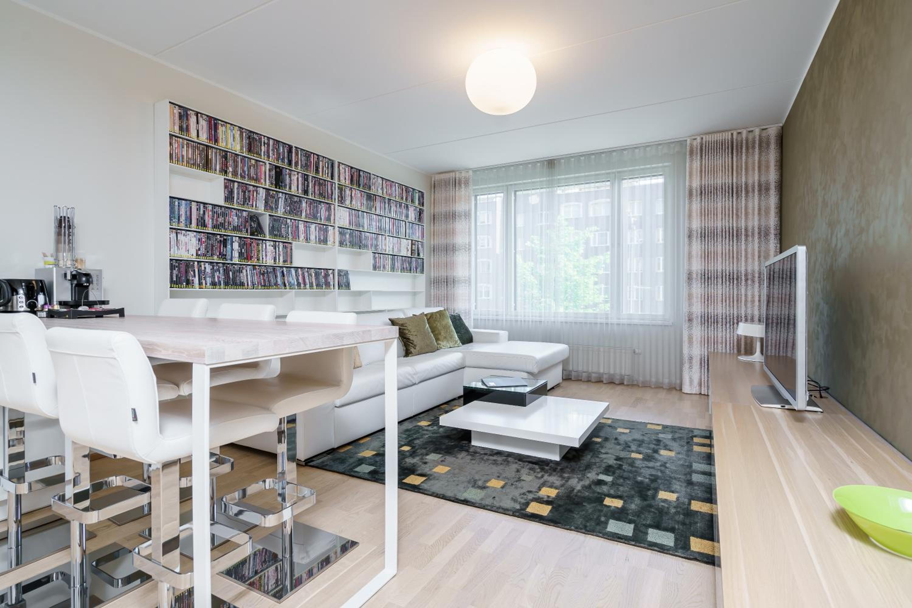 Central 1-bedroom Apartment with Free Parking