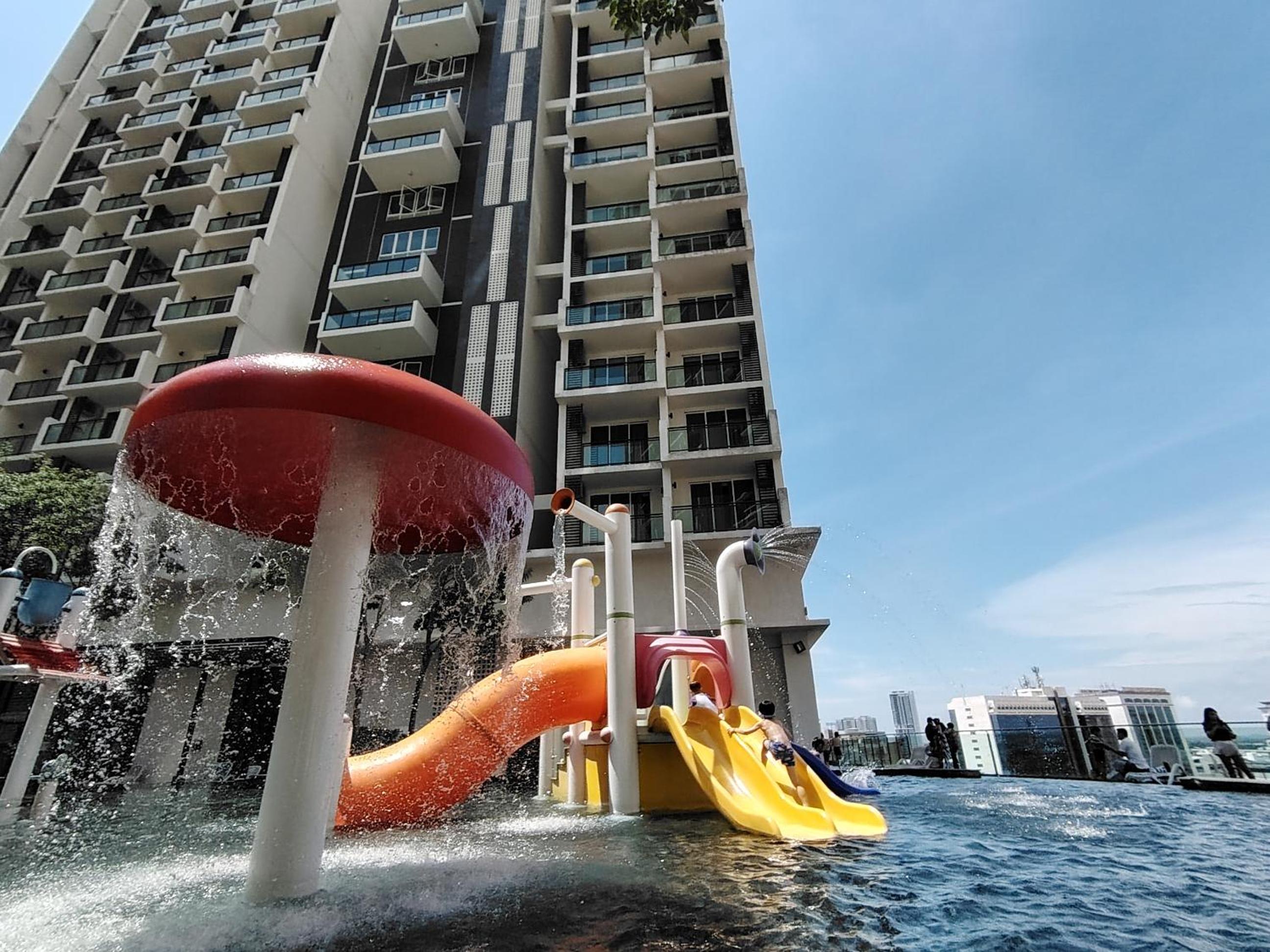 The Shore Premium Residences photo 8