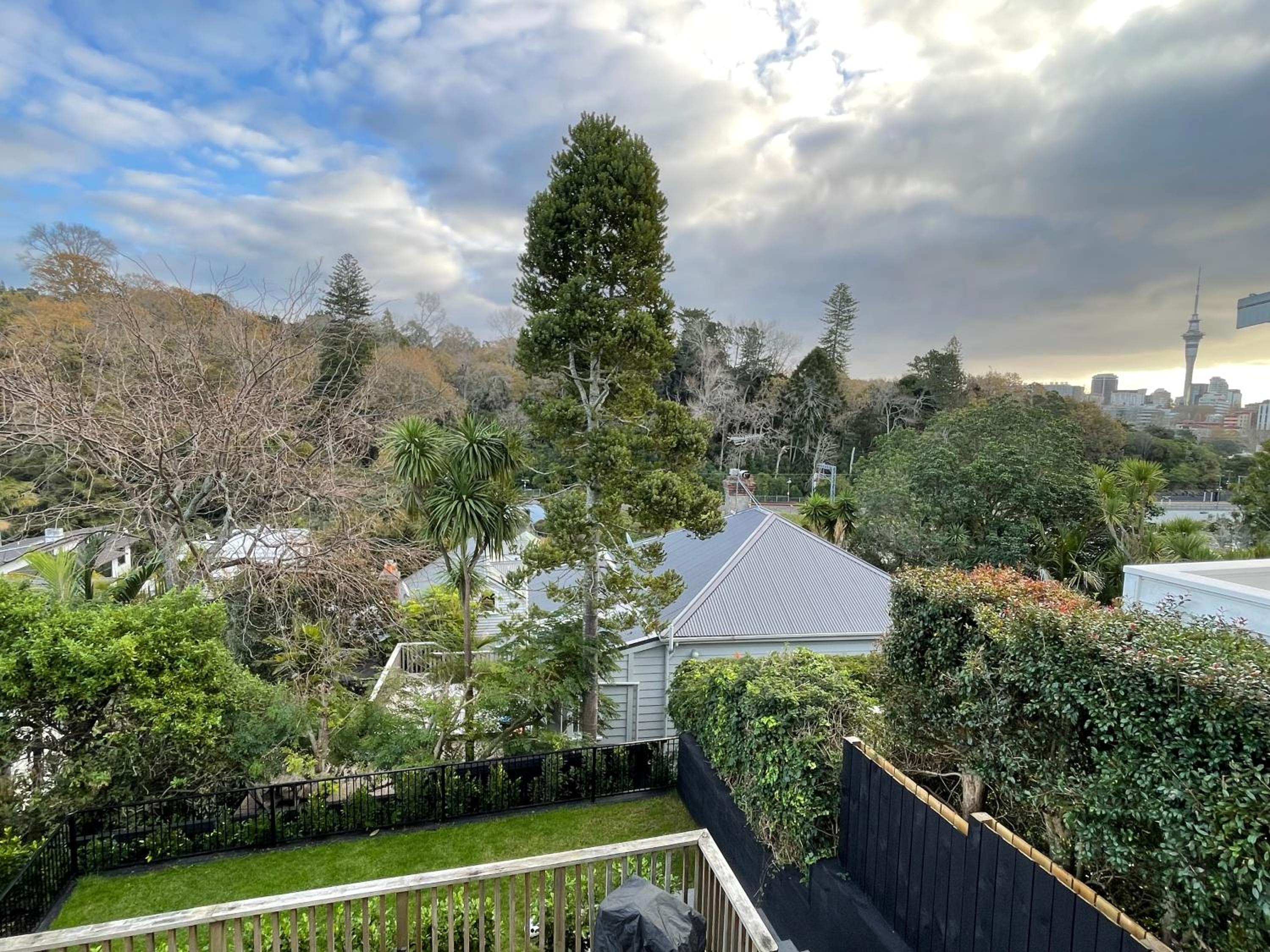 Auckland City Villa