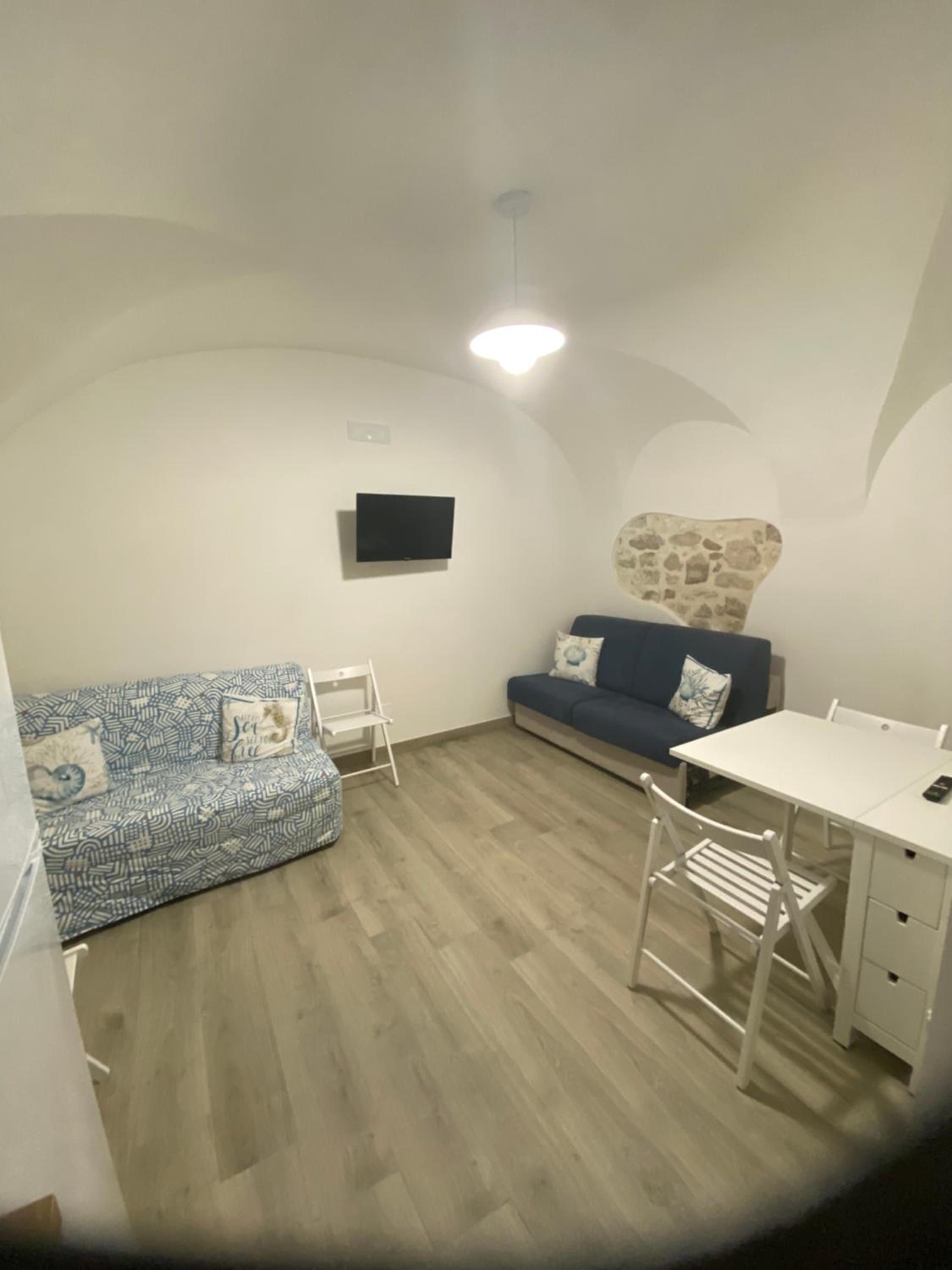 La Marquise en Vieste — hotel room