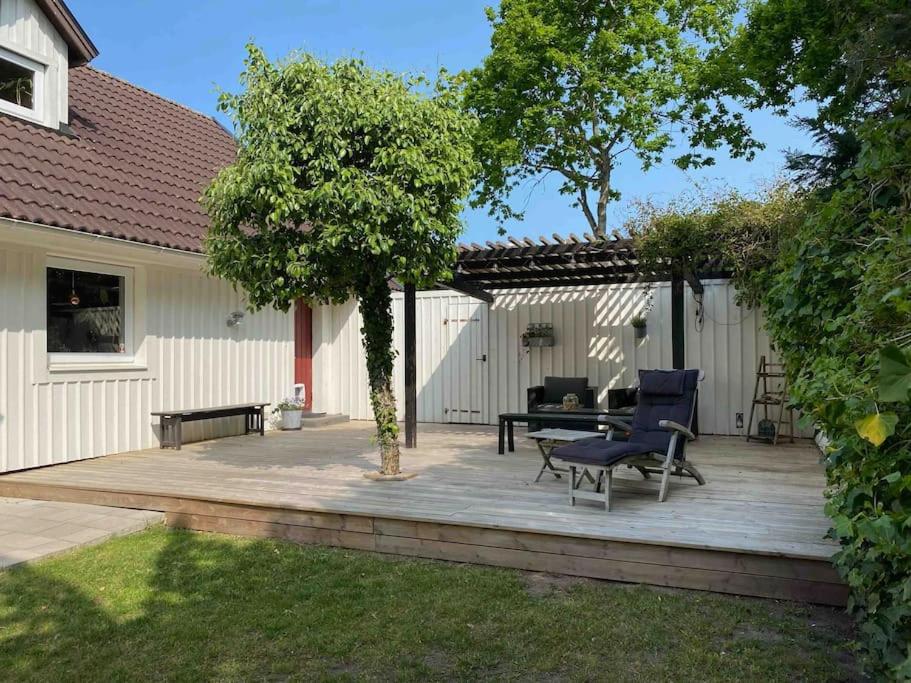 Family-friendly house near the sea view 5