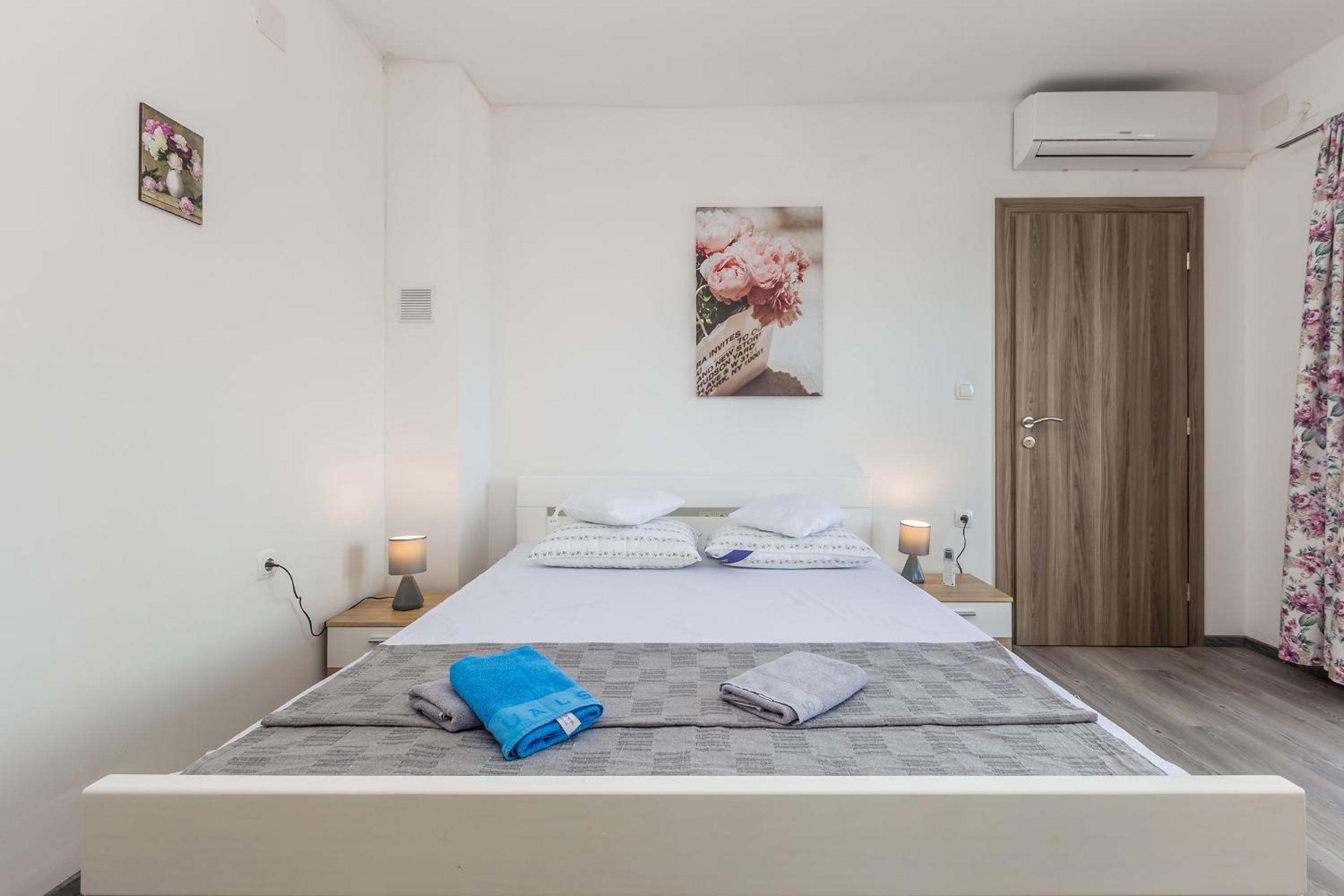Apartmani Tena