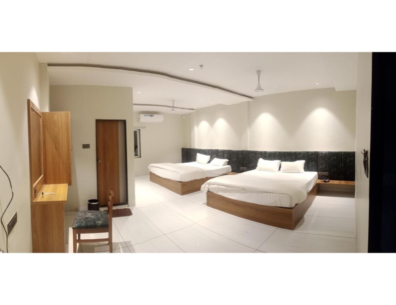 Hotel Reva, Rajpipla view 5