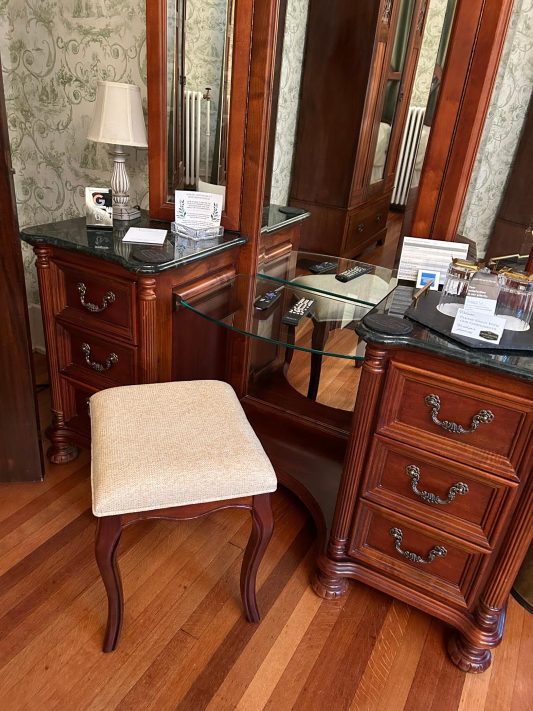 Grand Colonial Bed and Breakfast - Property Image 27