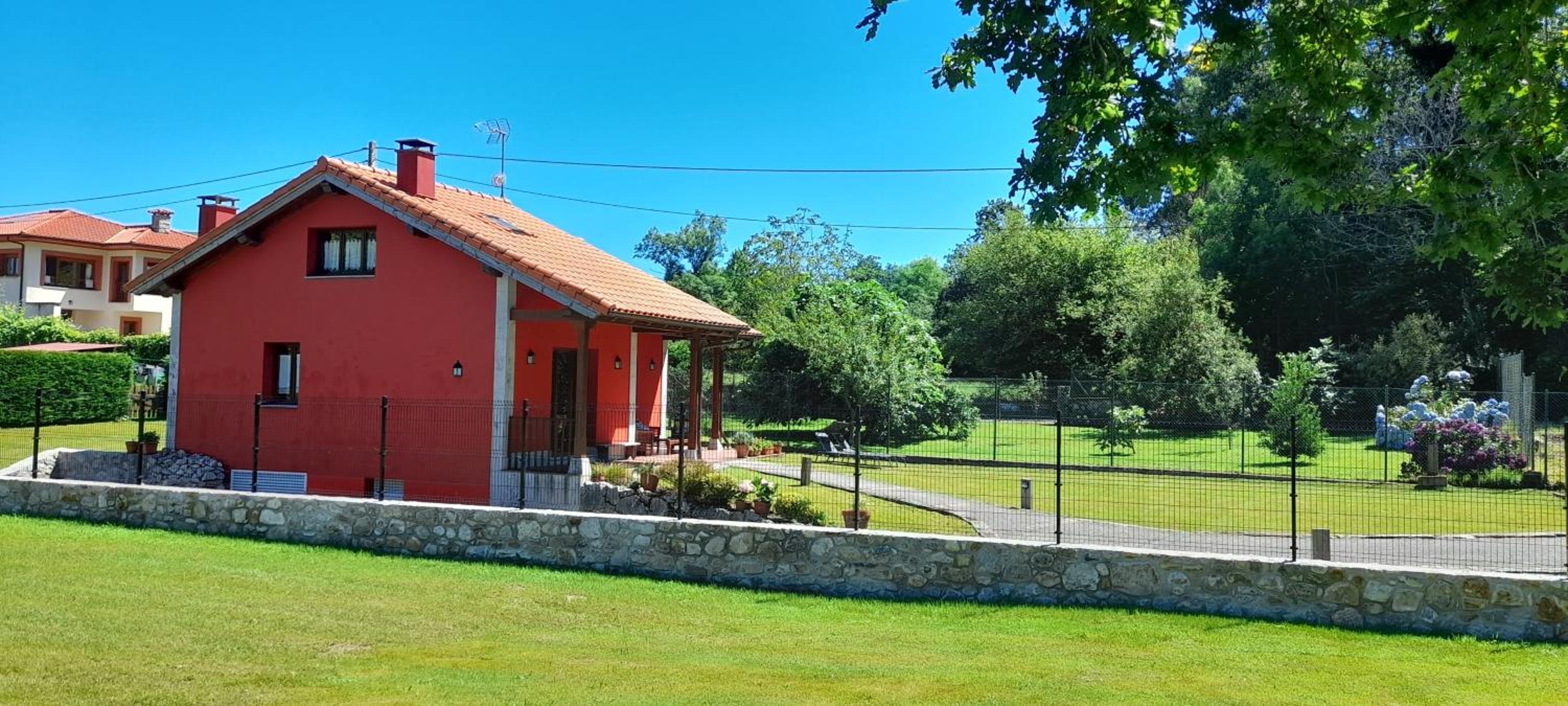Gestiona2R - Casa Camelia con jardin, ideal familias