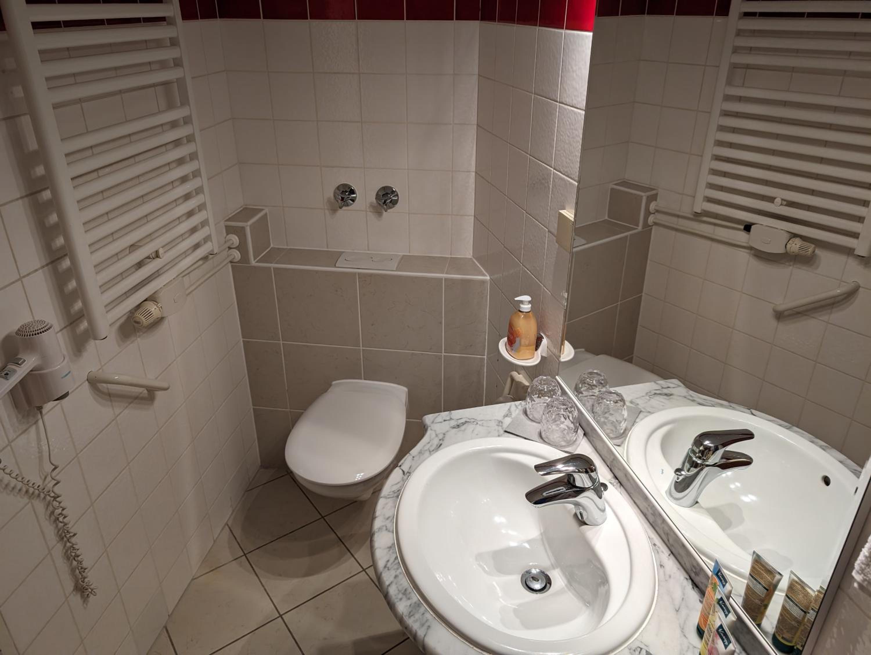 Apartment #21 im Haus Deutsch Krone - EG, Balkon, Pool - Renoviert 2026