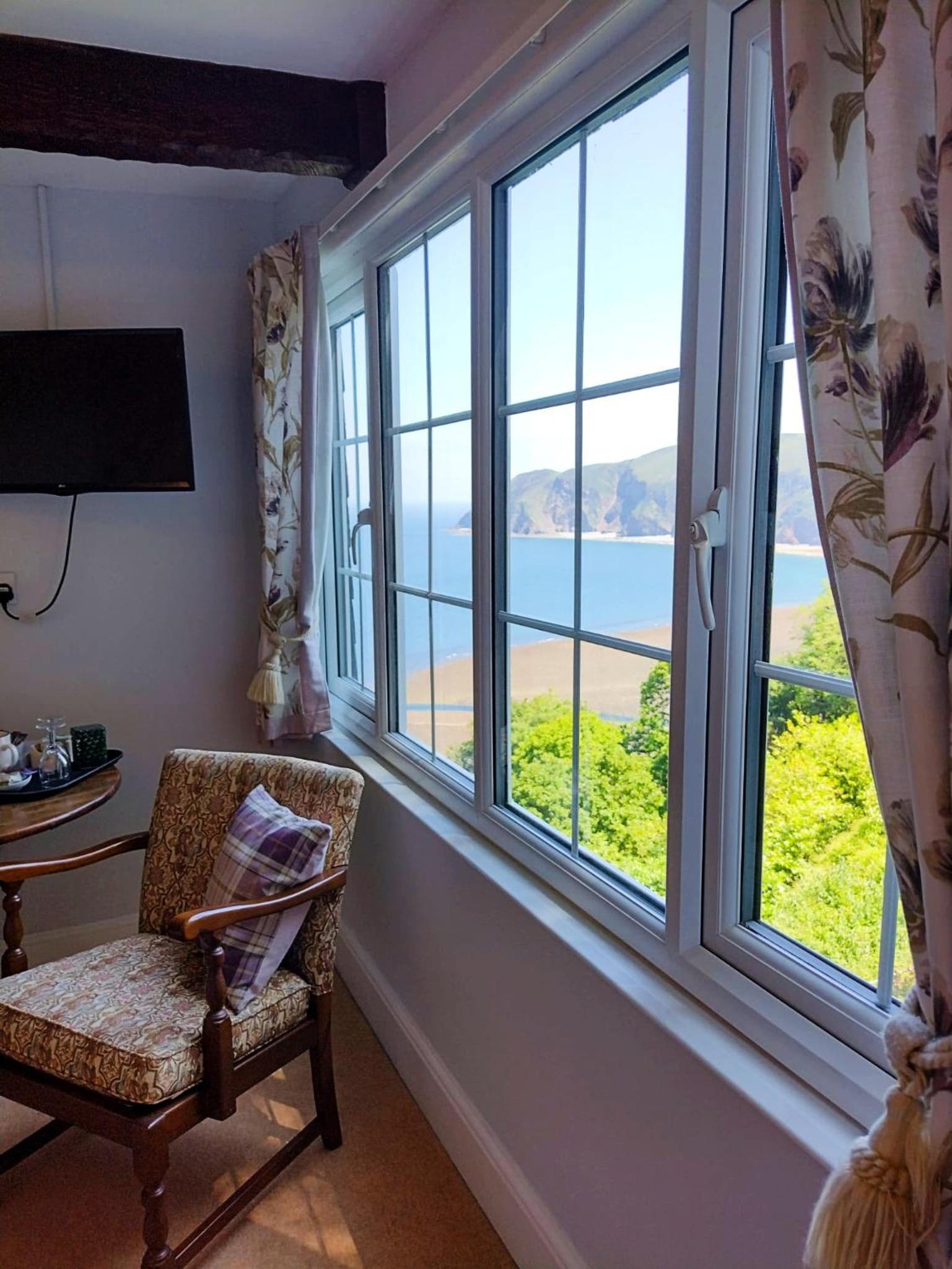 Lynton Vacations - Chough's Nest Hotel - Property Image 27