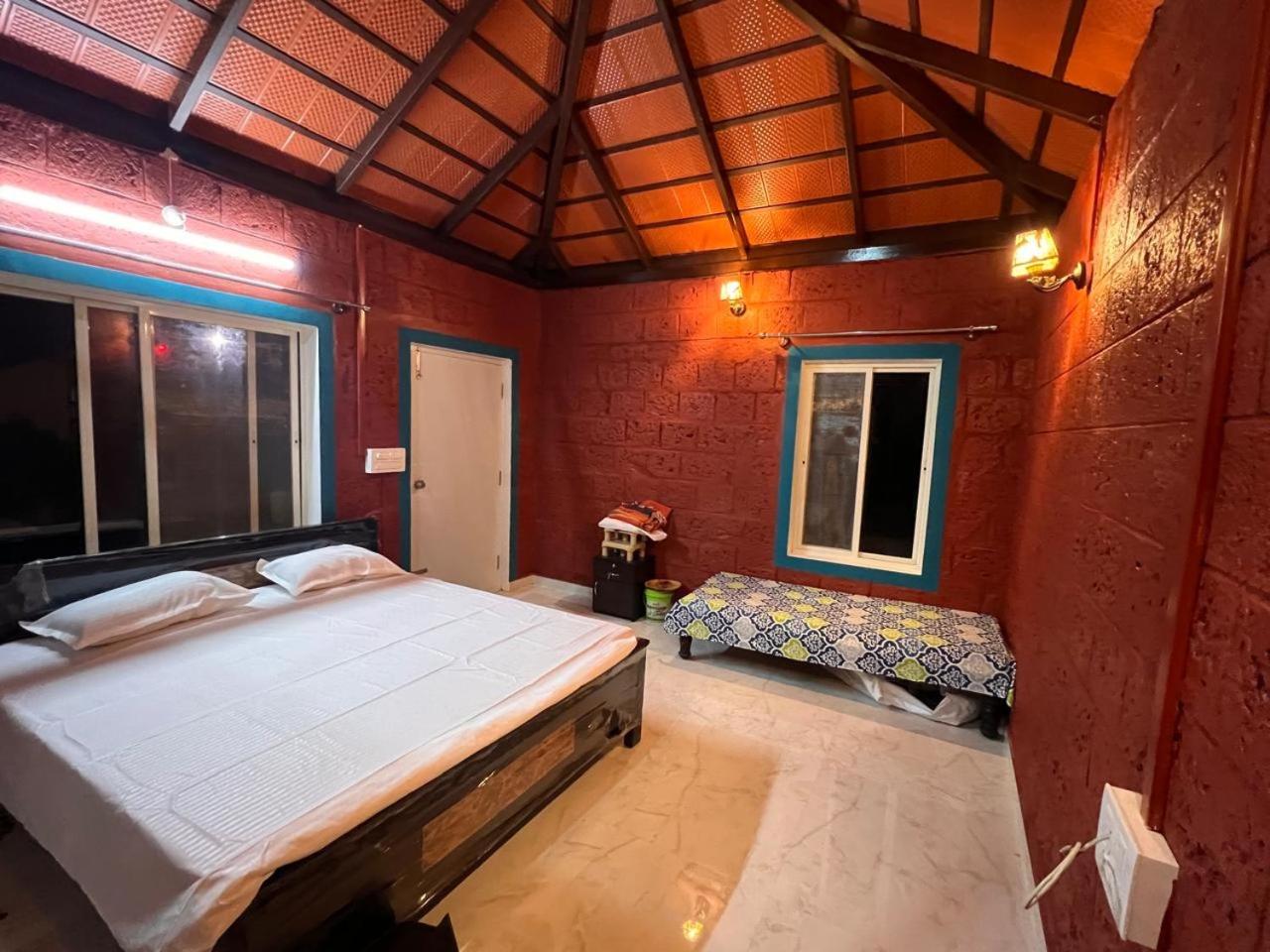 Sthaviro Retreat