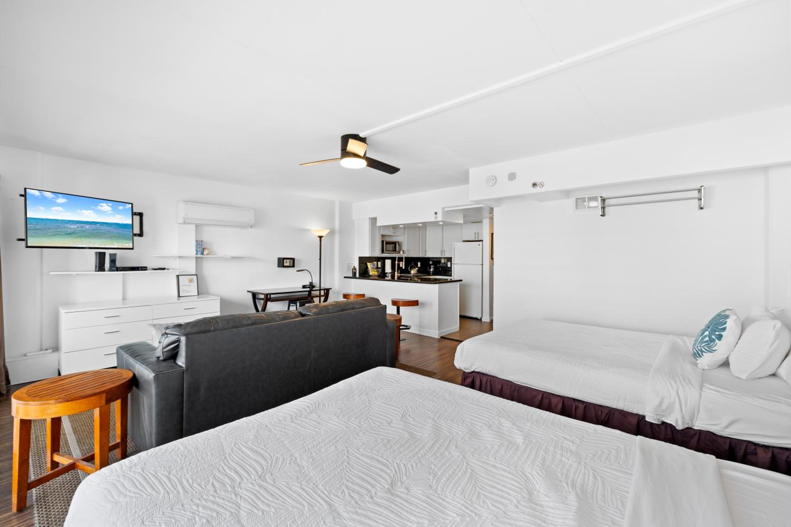 Semprose Ilikai Hotel