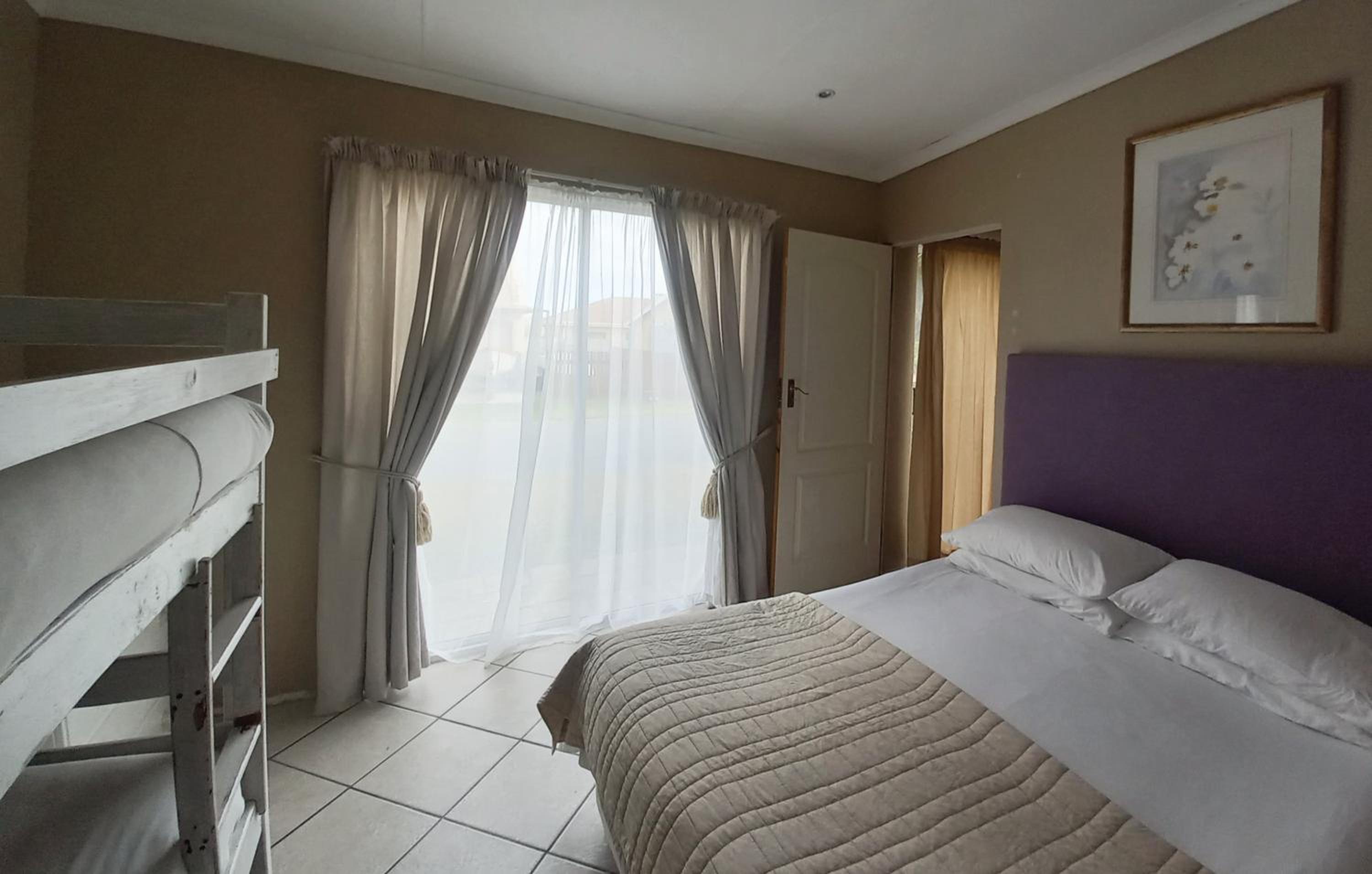 Mountain View Holiday Home view 4