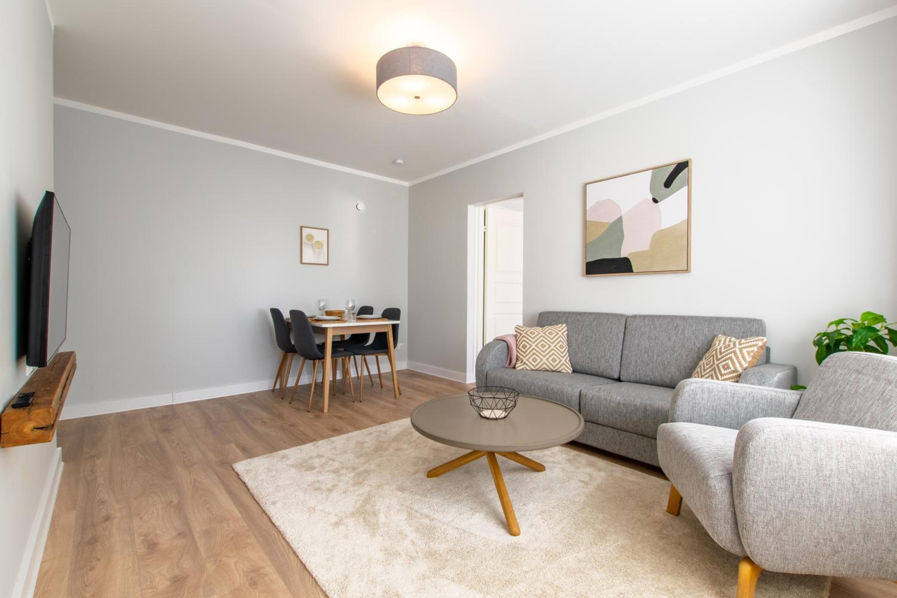 Parkside Central Apartment by Kuus Sõlme
